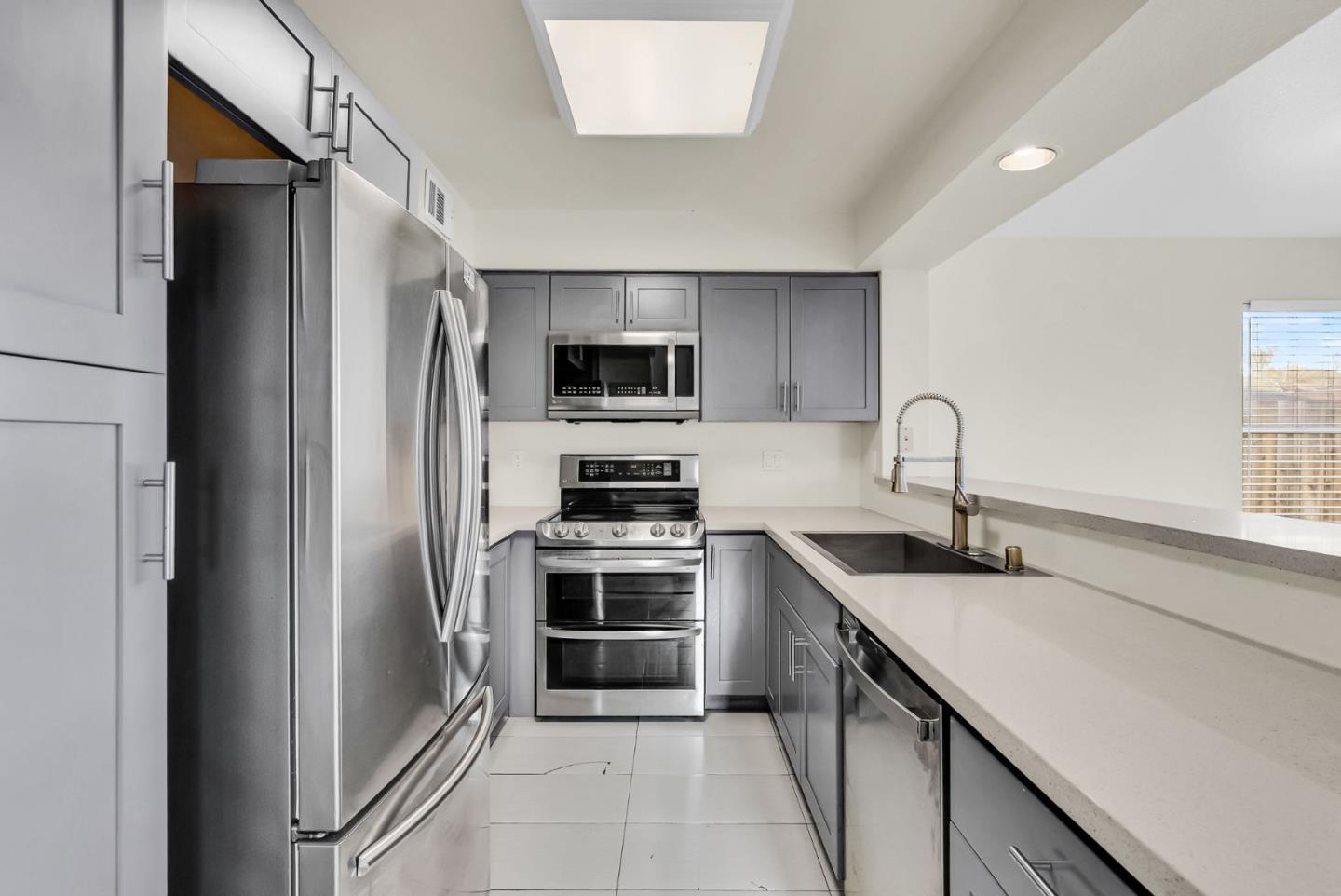 Detail Gallery Image 6 of 20 For 4863 Bayside Way, Oakley,  CA 94561 - 3 Beds | 2/1 Baths