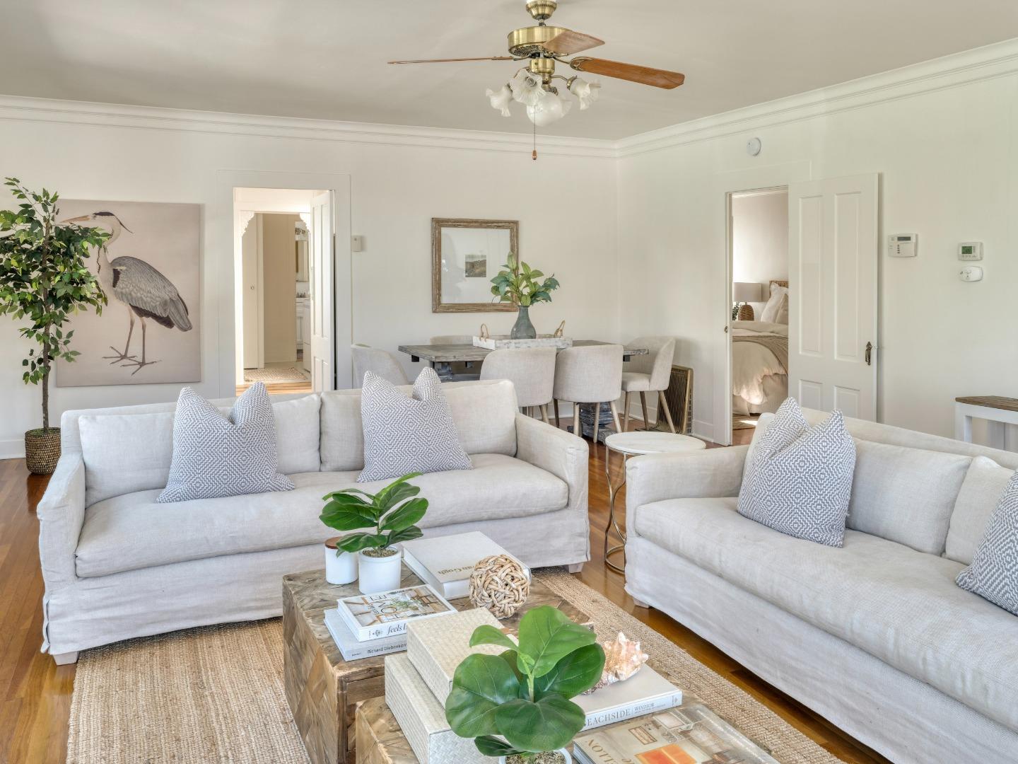 Detail Gallery Image 10 of 22 For 113 14th St, Pacific Grove,  CA 93950 - 3 Beds | 2 Baths