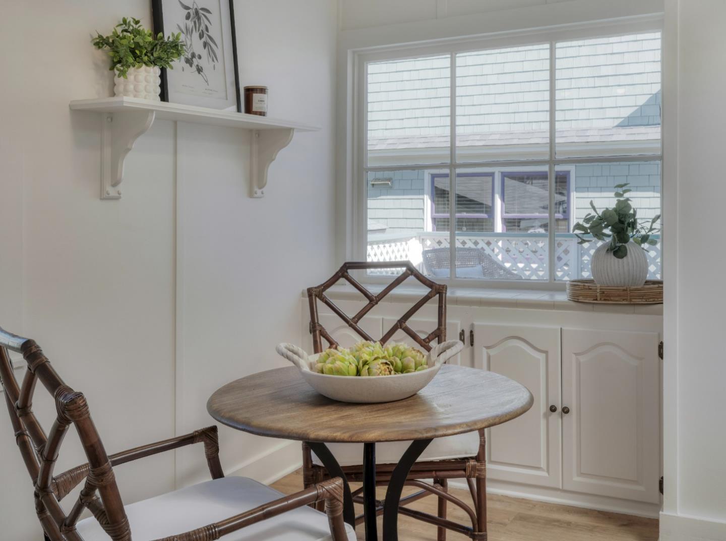 Detail Gallery Image 11 of 22 For 113 14th St, Pacific Grove,  CA 93950 - 3 Beds | 2 Baths