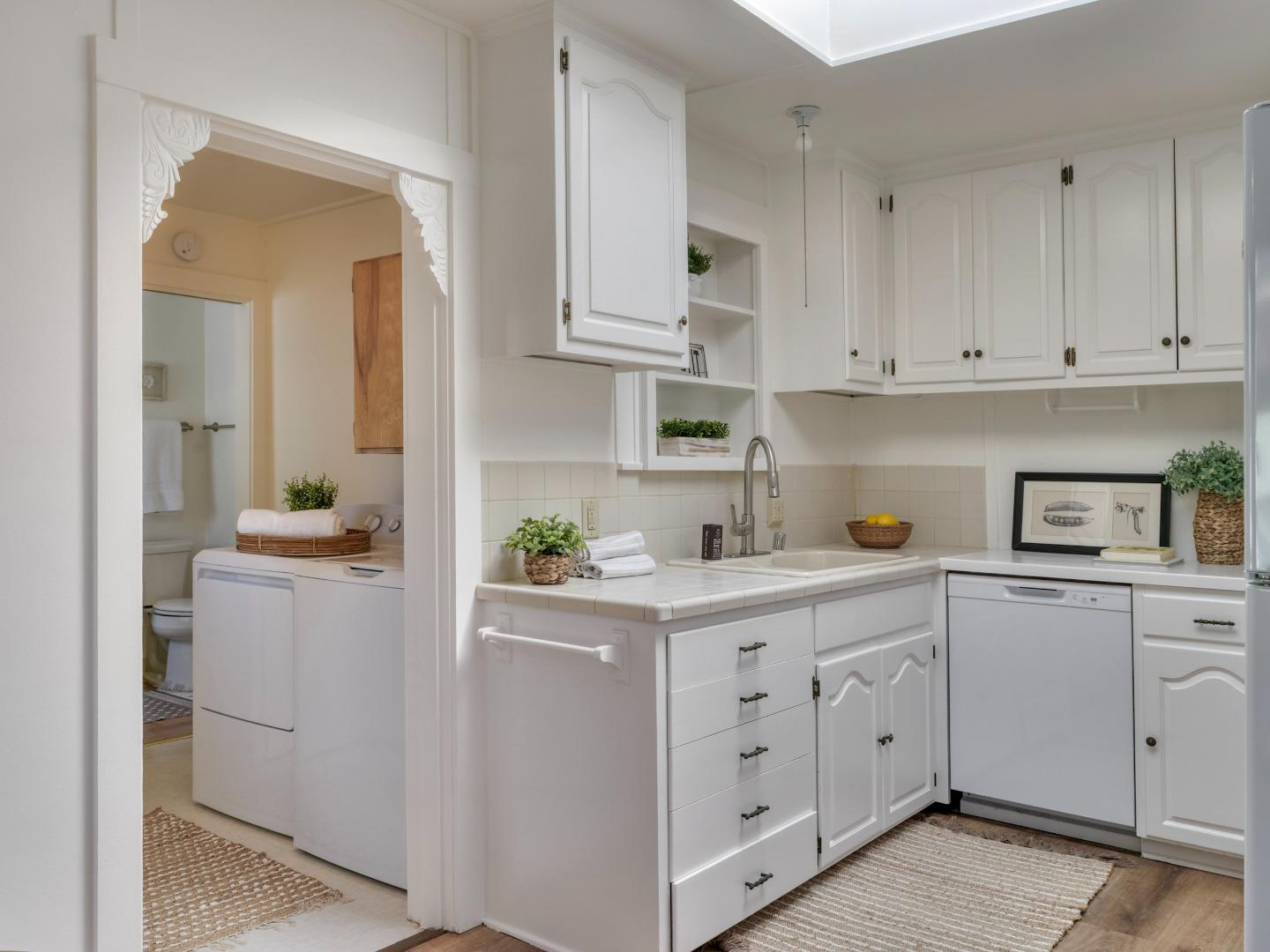 Detail Gallery Image 14 of 22 For 113 14th St, Pacific Grove,  CA 93950 - 3 Beds | 2 Baths