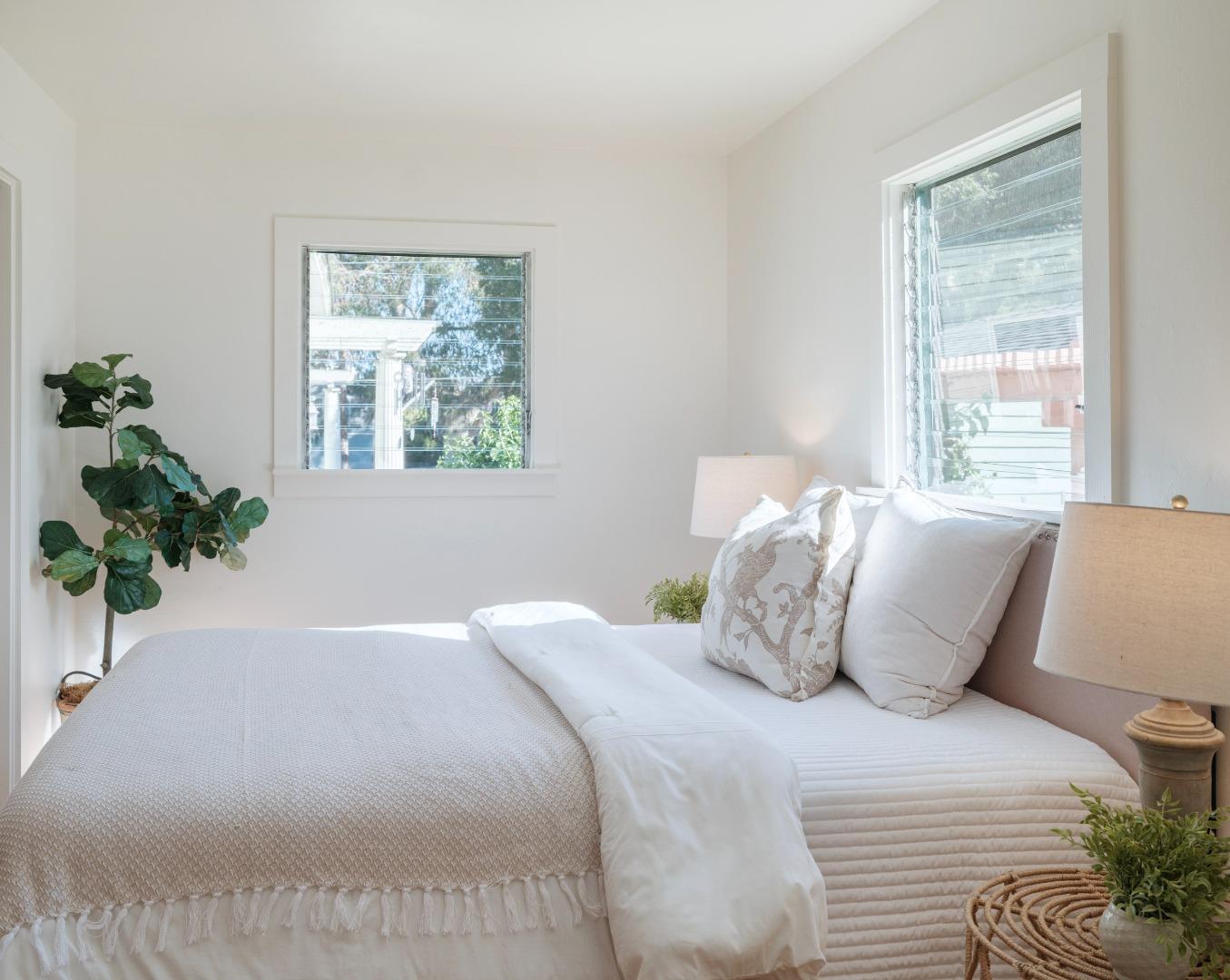 Detail Gallery Image 20 of 22 For 113 14th St, Pacific Grove,  CA 93950 - 3 Beds | 2 Baths