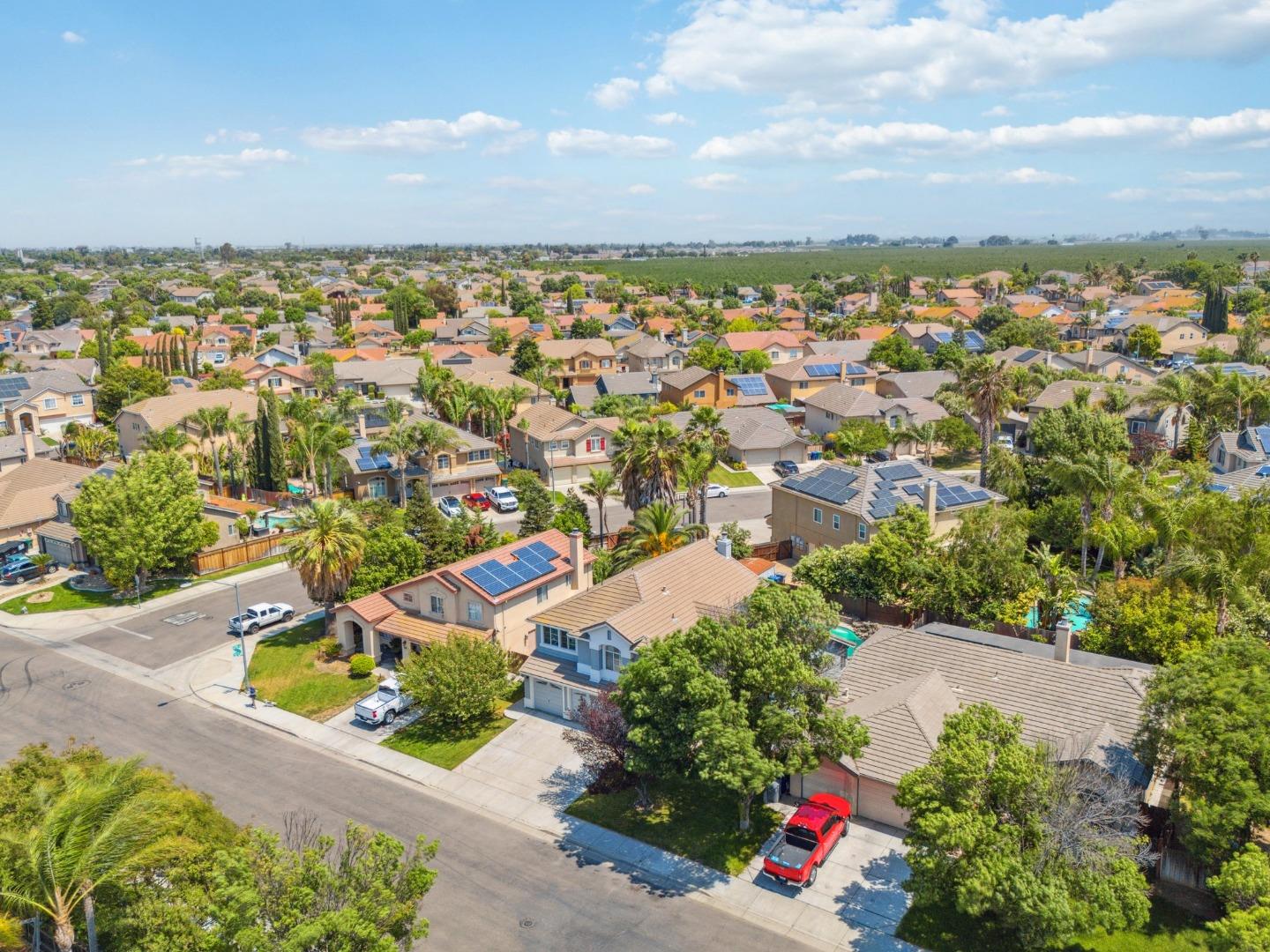Detail Gallery Image 16 of 16 For 1009 Garden St, Los Banos,  CA 93635 - 5 Beds | 3 Baths