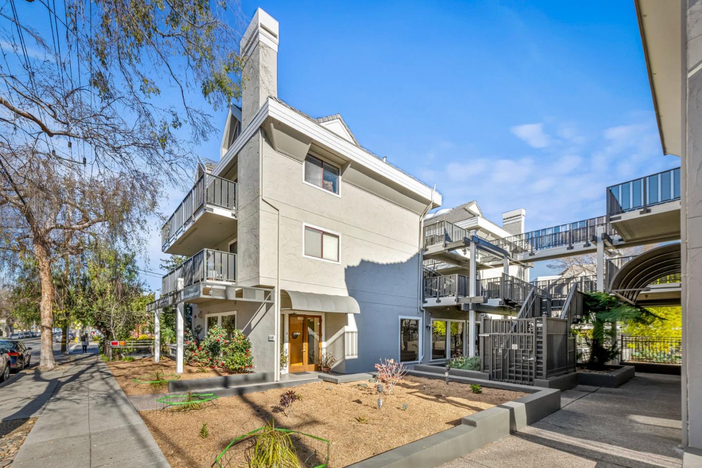 Detail Gallery Image 4 of 15 For 4149 El Camino Way a,  Palo Alto,  CA 94306 - – Beds | – Baths