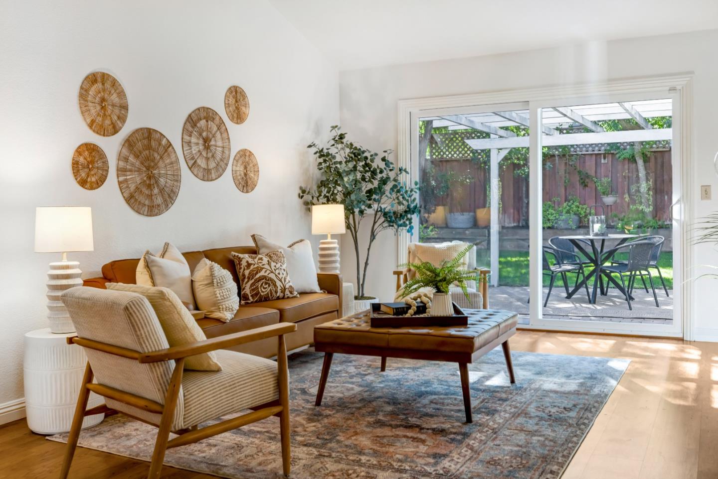 Detail Gallery Image 5 of 15 For 17602 Winding Creek Rd, Salinas,  CA 93908 - 3 Beds | 2 Baths