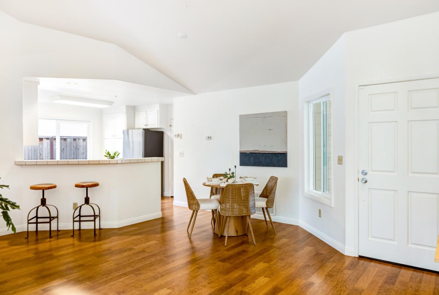 Detail Gallery Image 6 of 15 For 17602 Winding Creek Rd, Salinas,  CA 93908 - 3 Beds | 2 Baths