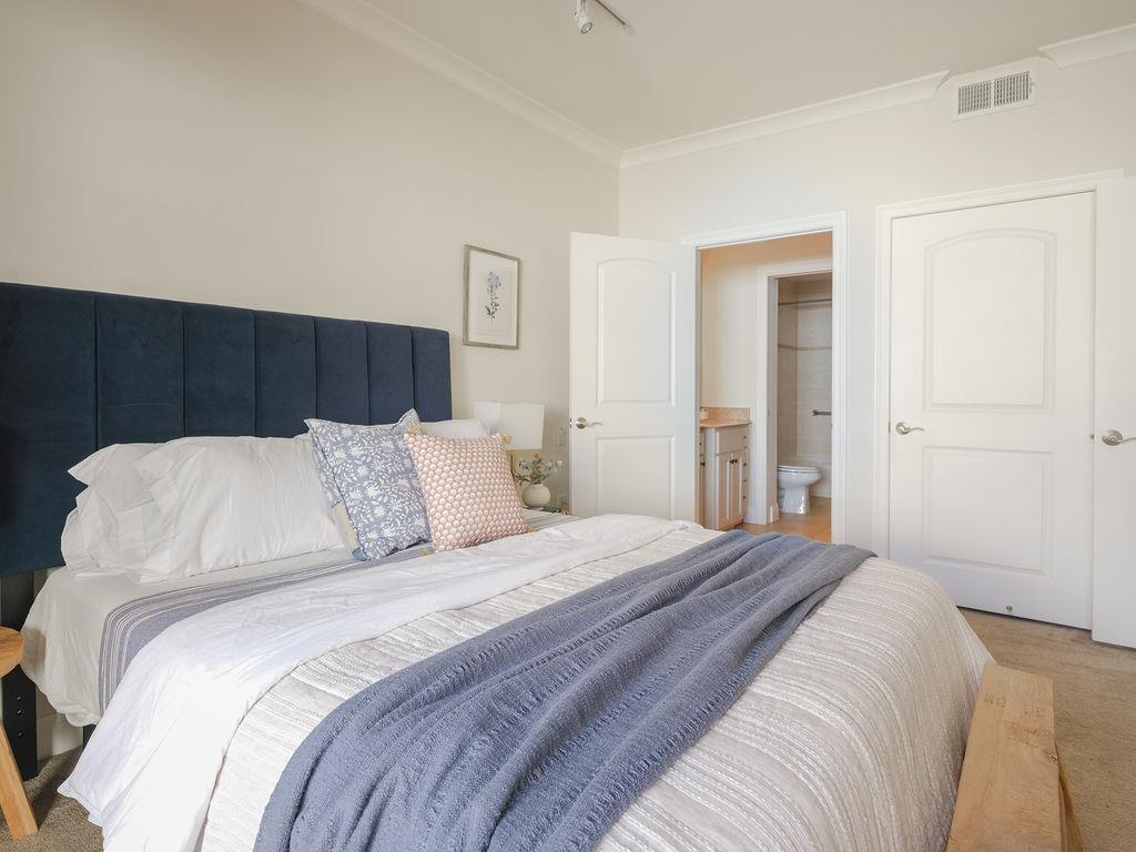 Detail Gallery Image 12 of 16 For 633 Elm St #406,  San Carlos,  CA 94070 - 1 Beds | 1 Baths