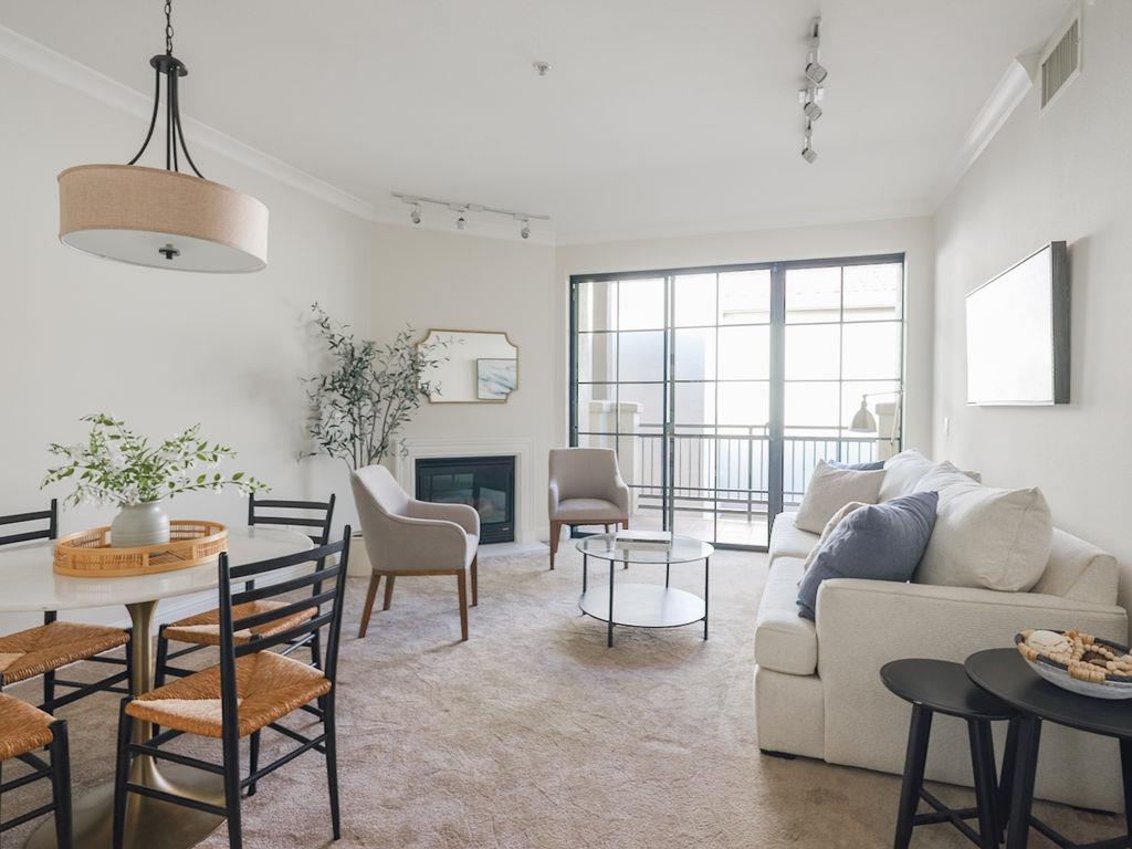 Detail Gallery Image 3 of 16 For 633 Elm St #406,  San Carlos,  CA 94070 - 1 Beds | 1 Baths