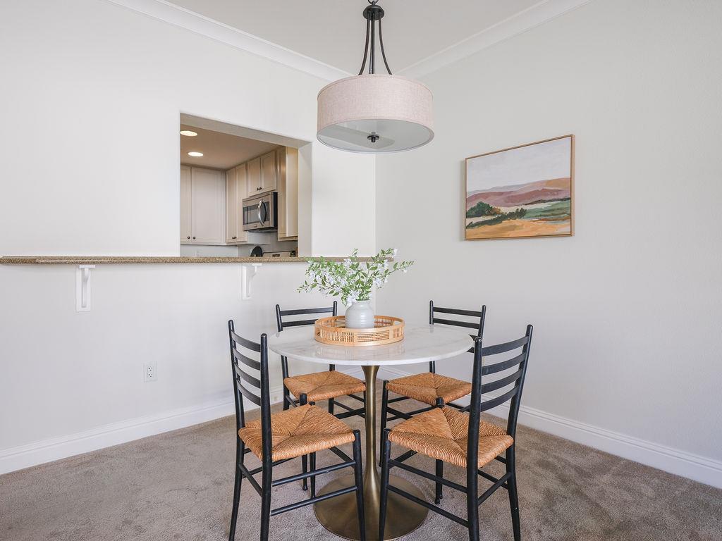 Detail Gallery Image 6 of 16 For 633 Elm St #406,  San Carlos,  CA 94070 - 1 Beds | 1 Baths