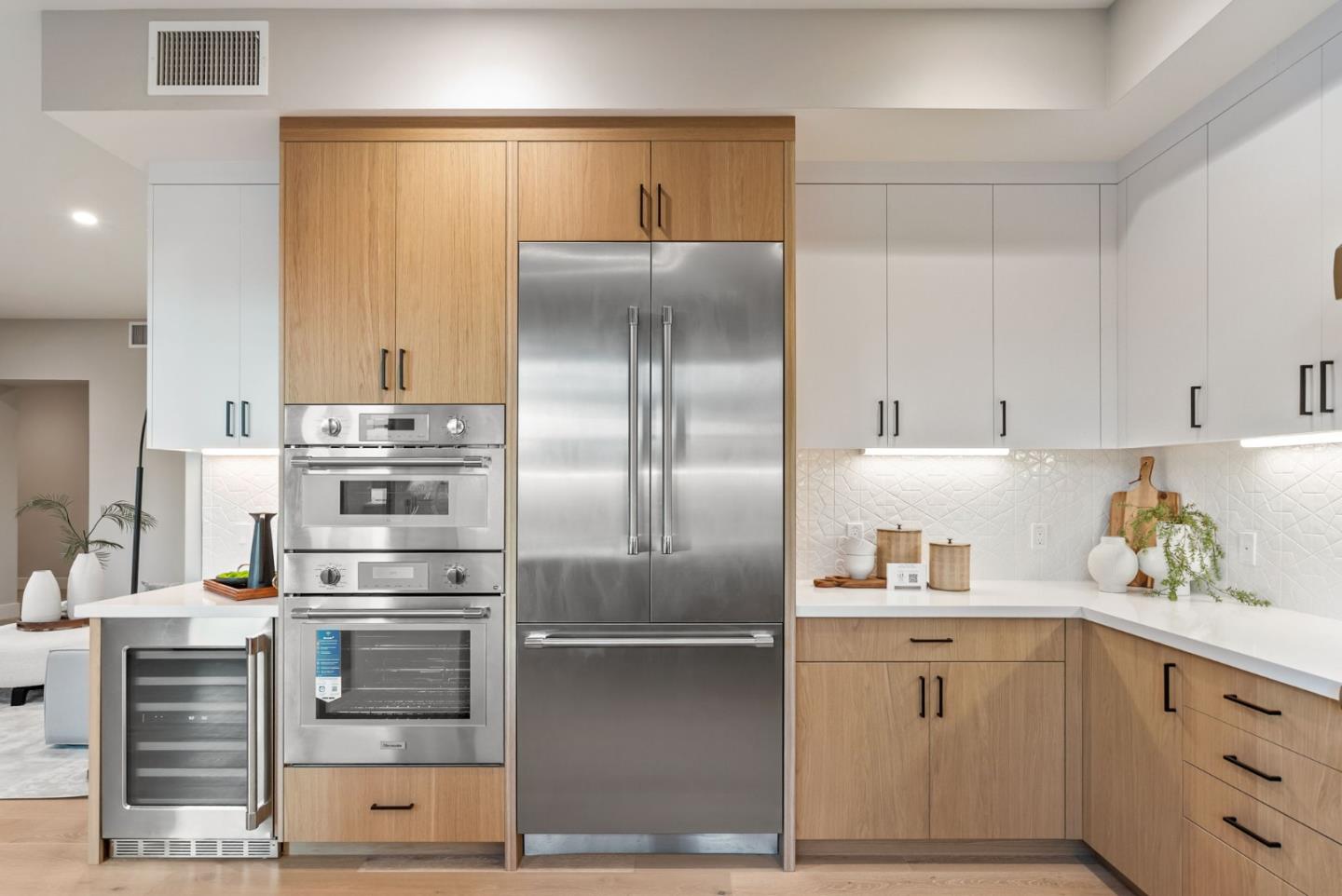 Detail Gallery Image 17 of 53 For 229 Hope St, Mountain View,  CA 94041 - 3 Beds | 3/1 Baths