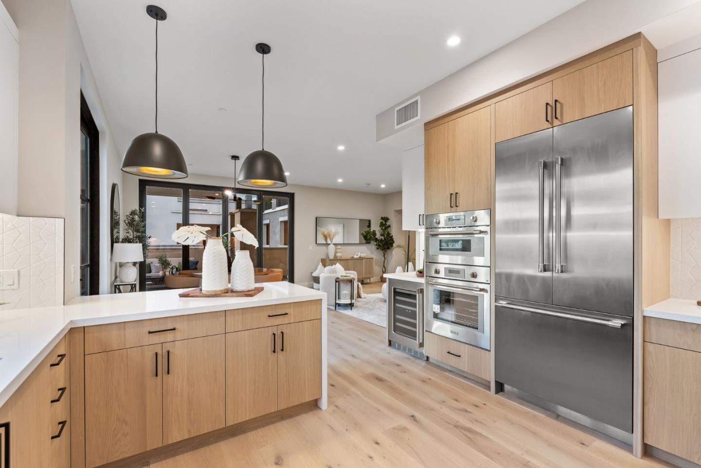 Detail Gallery Image 18 of 53 For 229 Hope St, Mountain View,  CA 94041 - 3 Beds | 3/1 Baths