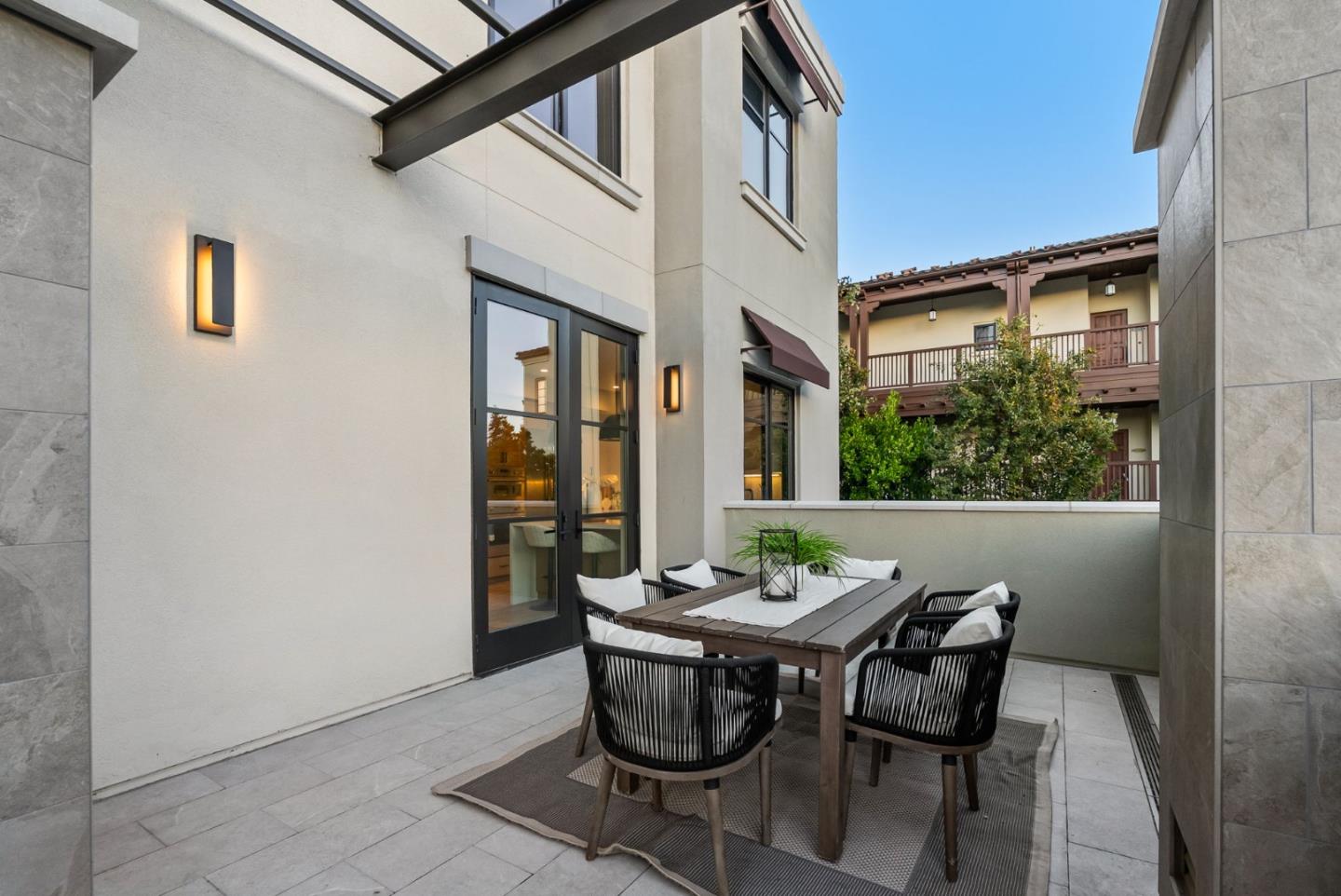 Detail Gallery Image 49 of 53 For 229 Hope St, Mountain View,  CA 94041 - 3 Beds | 3/1 Baths