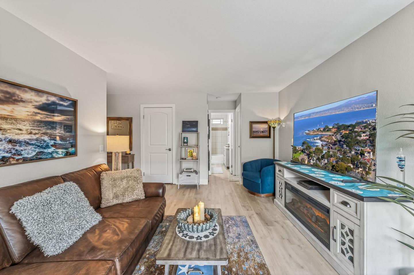 Detail Gallery Image 13 of 30 For 300 Glenwood Cir #159,  Monterey,  CA 93940 - 1 Beds | 1 Baths