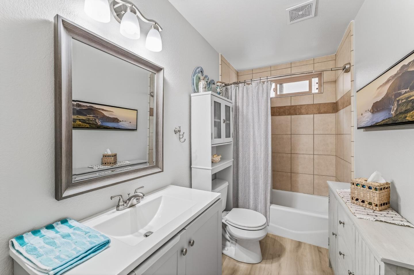 Detail Gallery Image 16 of 30 For 300 Glenwood Cir #159,  Monterey,  CA 93940 - 1 Beds | 1 Baths