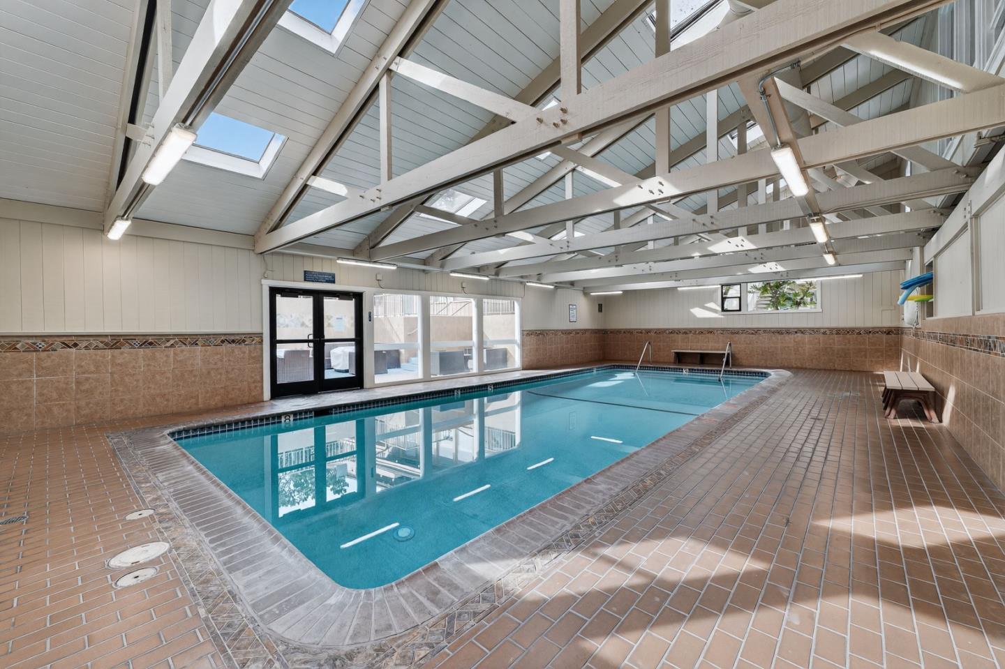 Detail Gallery Image 28 of 30 For 300 Glenwood Cir #159,  Monterey,  CA 93940 - 1 Beds | 1 Baths