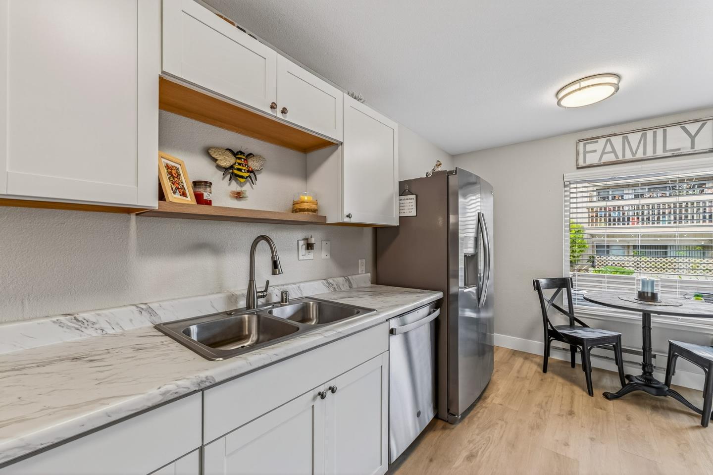 Detail Gallery Image 8 of 30 For 300 Glenwood Cir #159,  Monterey,  CA 93940 - 1 Beds | 1 Baths