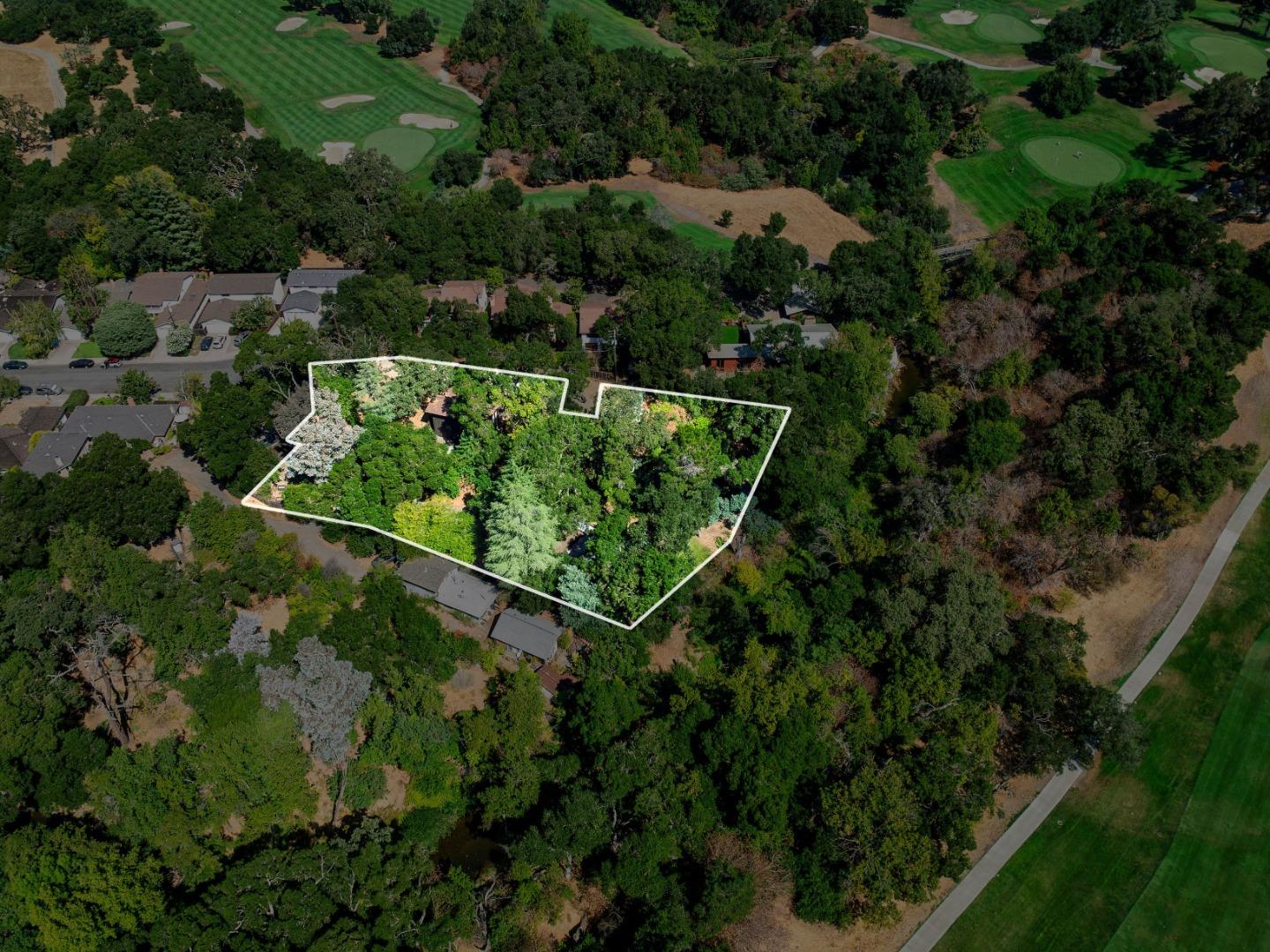 Detail Gallery Image 3 of 10 For 25 Stowe Ln, Menlo Park,  CA 94025 - – Beds | – Baths