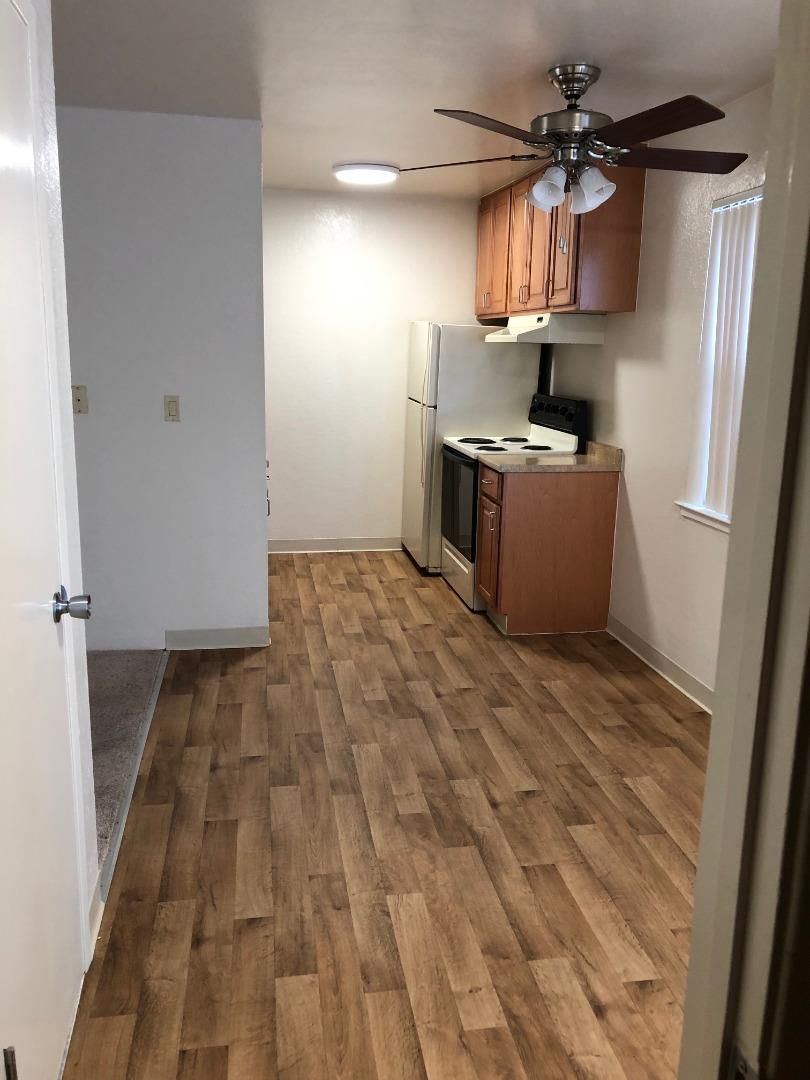 Detail Gallery Image 4 of 8 For 919 Capitola Ave #8,  Capitola,  CA 95010 - 1 Beds | 1 Baths