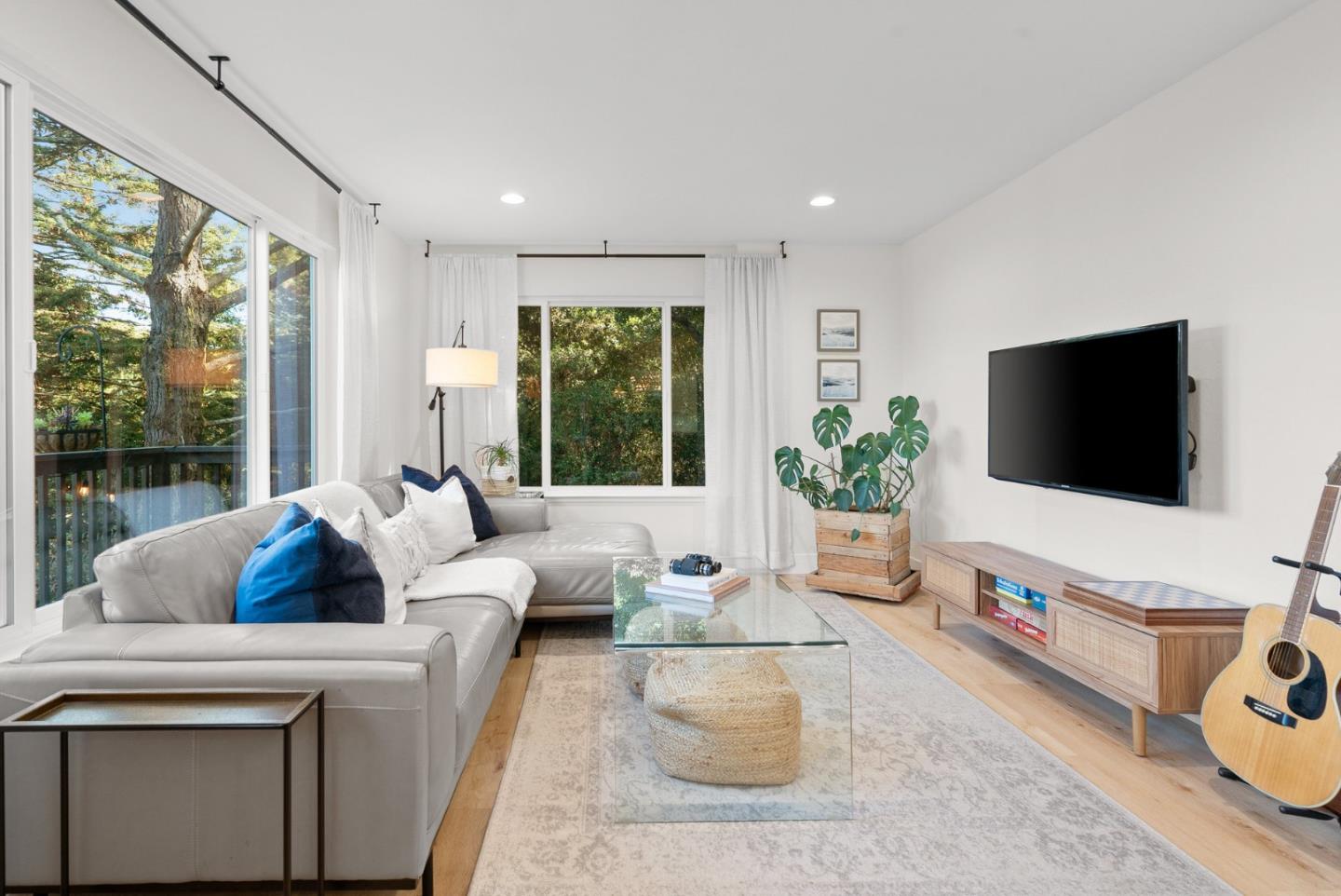 Detail Gallery Image 4 of 33 For 265 Bunker Hl, Aptos,  CA 95003 - 3 Beds | 2 Baths