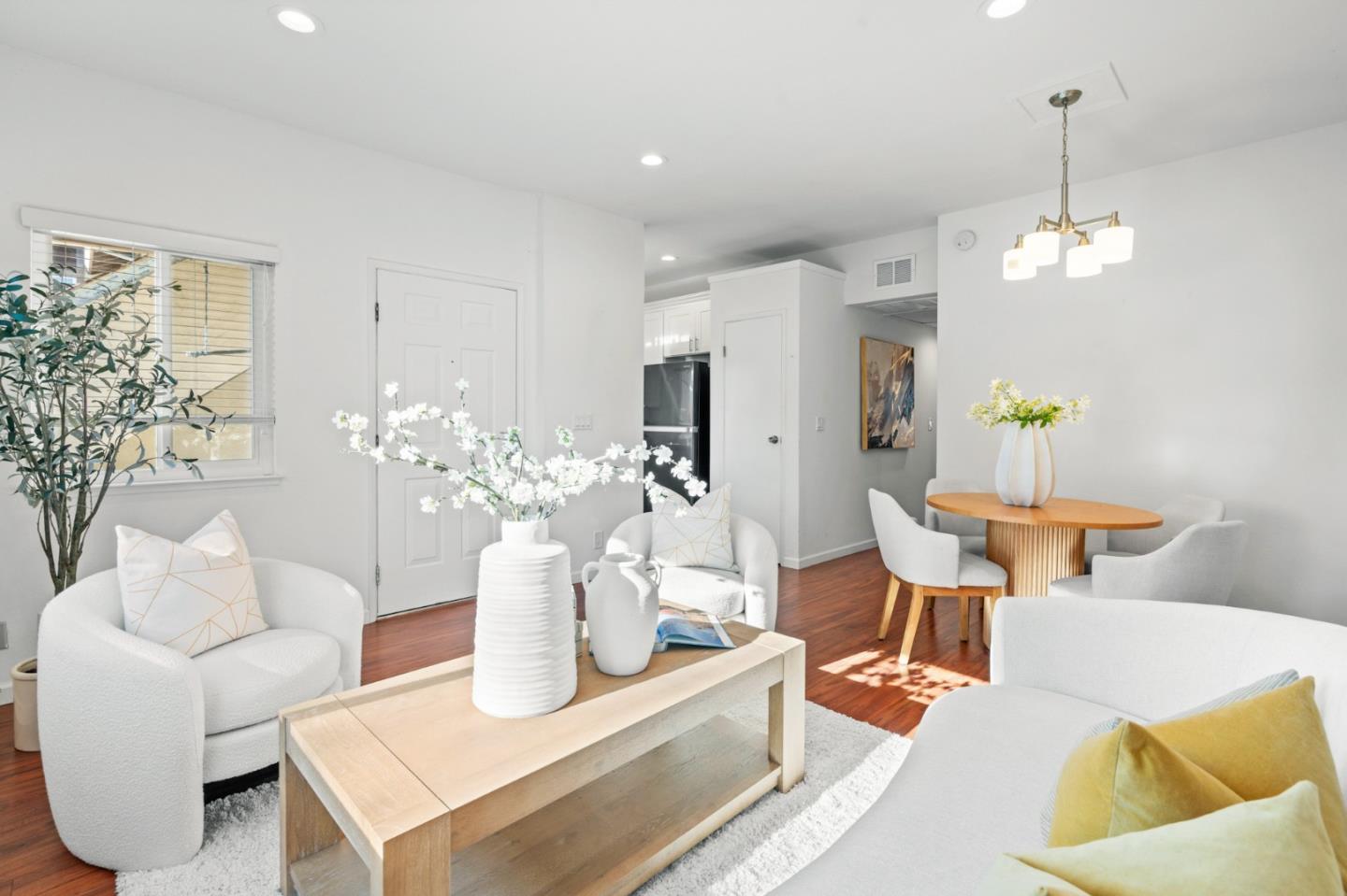 Detail Gallery Image 6 of 33 For 134 Hackamore Ln, Fremont,  CA 94539 - 2 Beds | 2 Baths