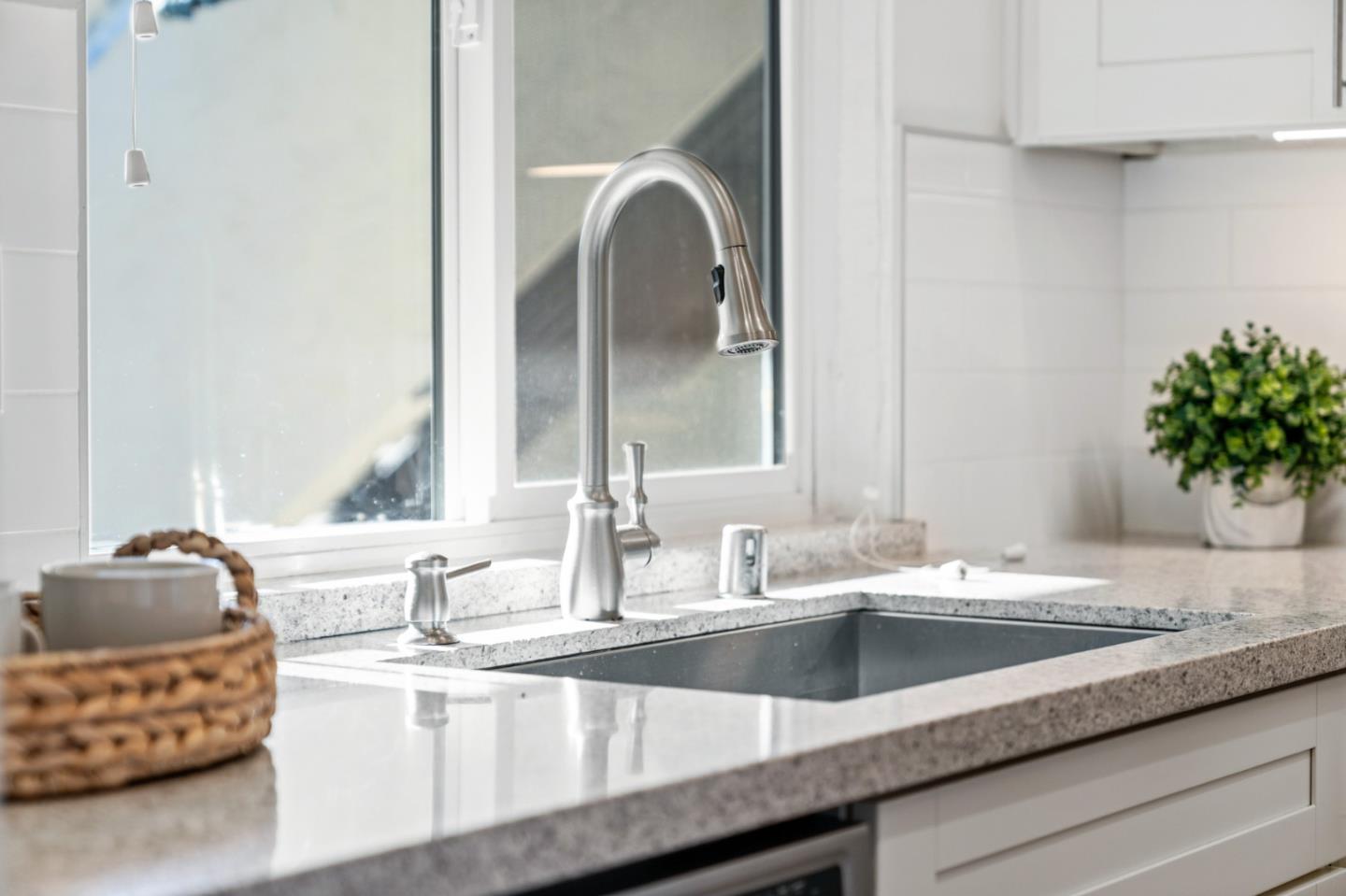 Detail Gallery Image 8 of 33 For 134 Hackamore Ln, Fremont,  CA 94539 - 2 Beds | 2 Baths