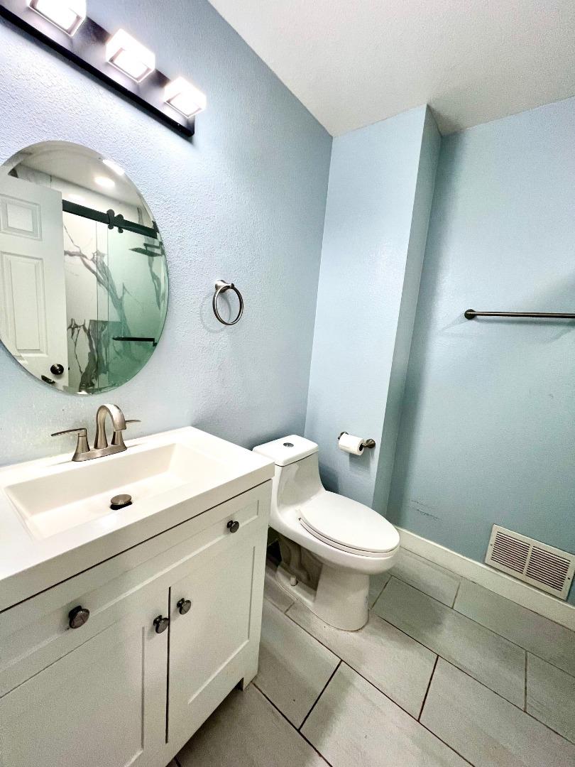 Detail Gallery Image 12 of 20 For 269 Orosi Way, San Jose,  CA 95116 - 4 Beds | 2/1 Baths