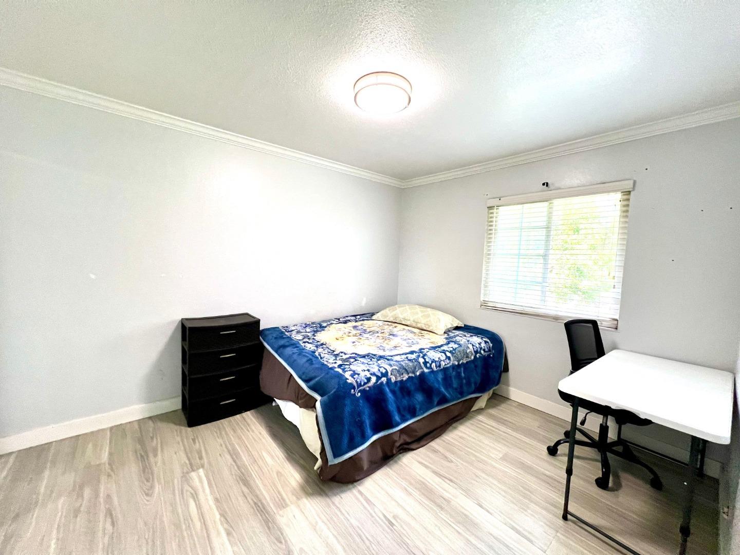 Detail Gallery Image 13 of 20 For 269 Orosi Way, San Jose,  CA 95116 - 4 Beds | 2/1 Baths