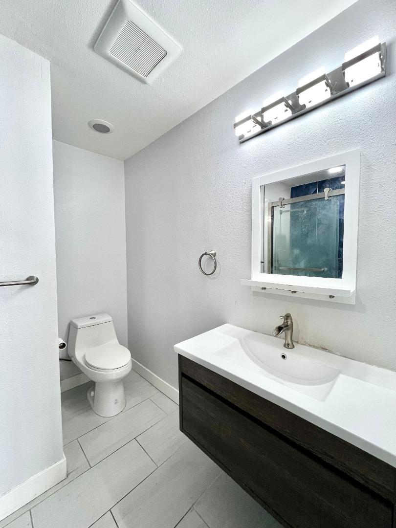 Detail Gallery Image 9 of 20 For 269 Orosi Way, San Jose,  CA 95116 - 4 Beds | 2/1 Baths