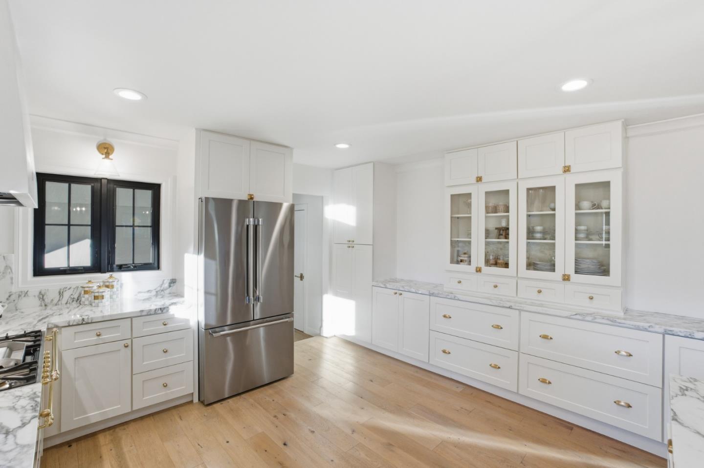 Detail Gallery Image 10 of 62 For 203 Santa Clara Ave, Redwood City,  CA 94061 - 3 Beds | 3 Baths