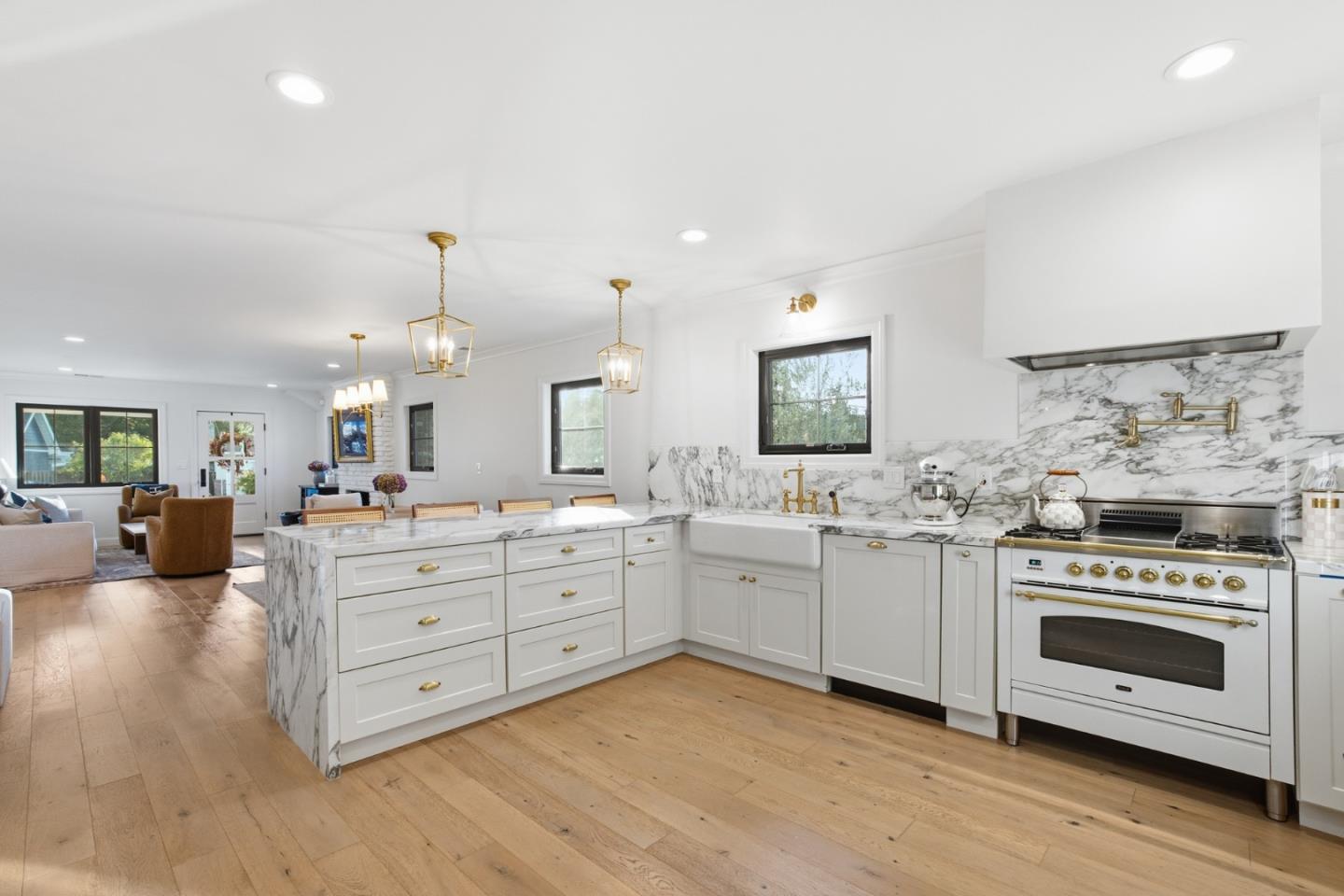 Detail Gallery Image 7 of 62 For 203 Santa Clara Ave, Redwood City,  CA 94061 - 3 Beds | 3 Baths