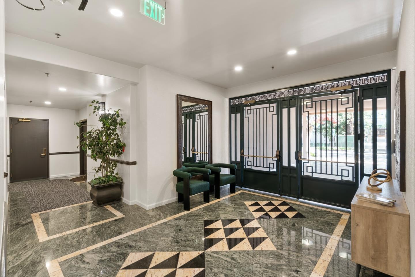 Detail Gallery Image 30 of 51 For 200 Sheridan Ave #305,  Palo Alto,  CA 94306 - 2 Beds | 2 Baths