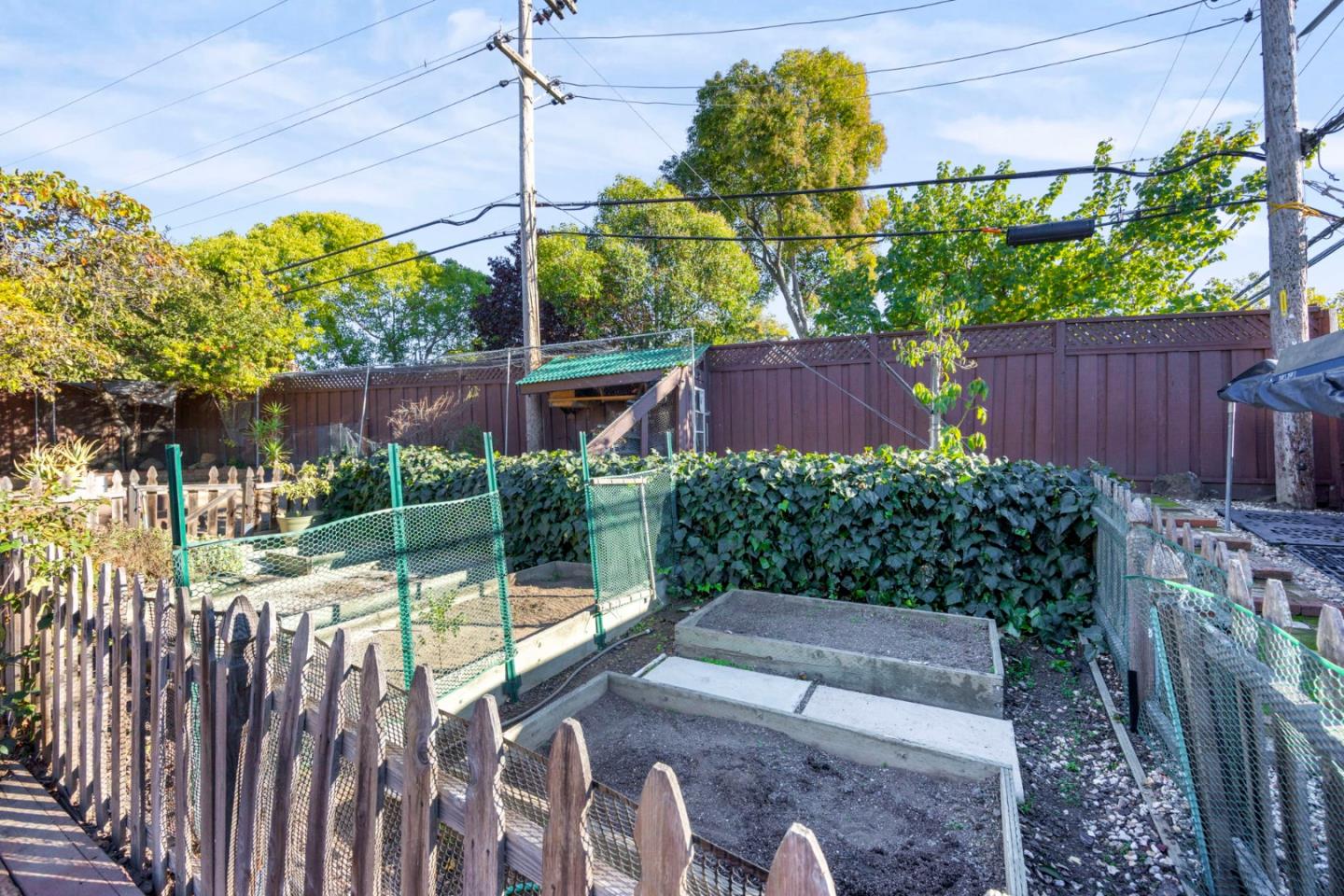 Detail Gallery Image 37 of 48 For 3364 Suncrest Ave, San Jose,  CA 95132 - 3 Beds | 3 Baths