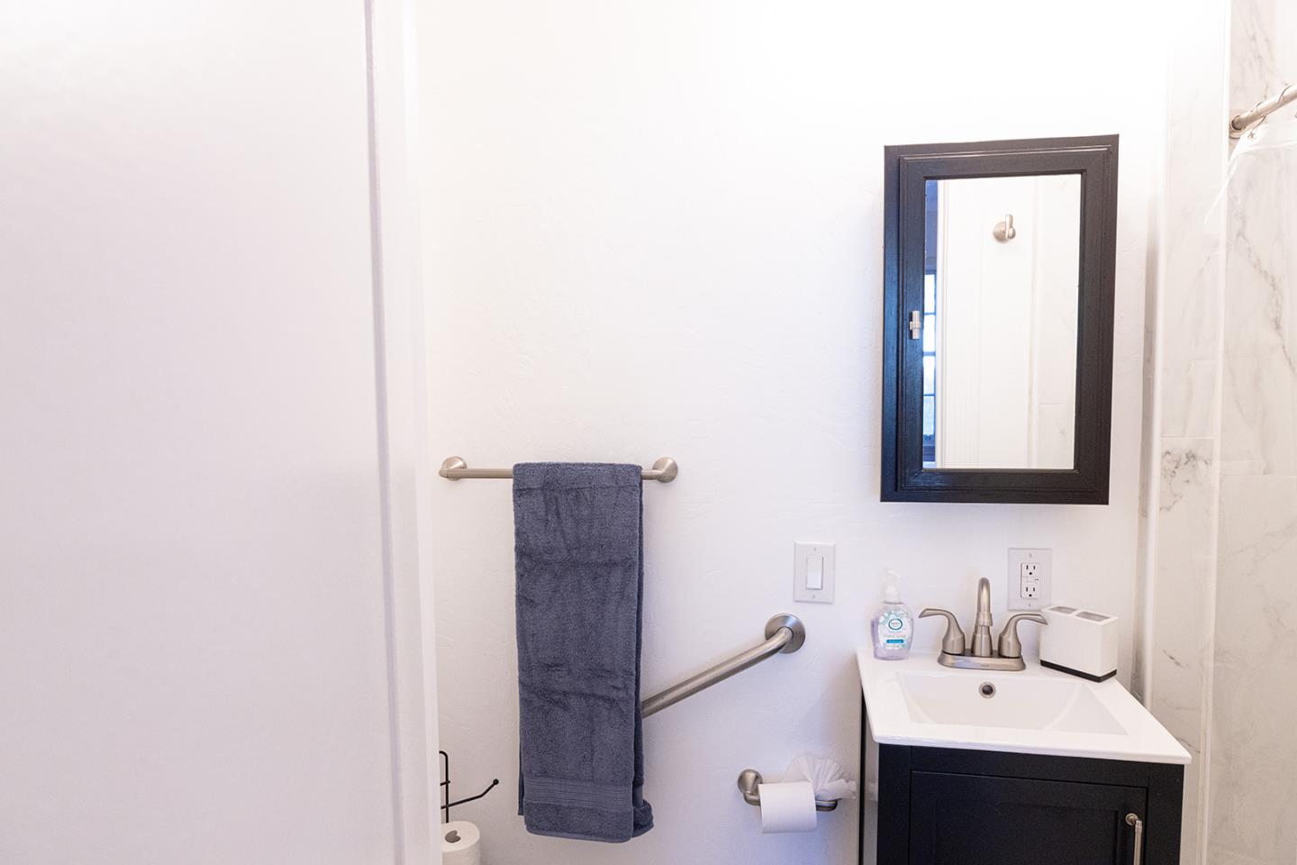 Detail Gallery Image 13 of 34 For 1541 Maple St, San Mateo,  CA 94402 - 2 Beds | 1 Baths