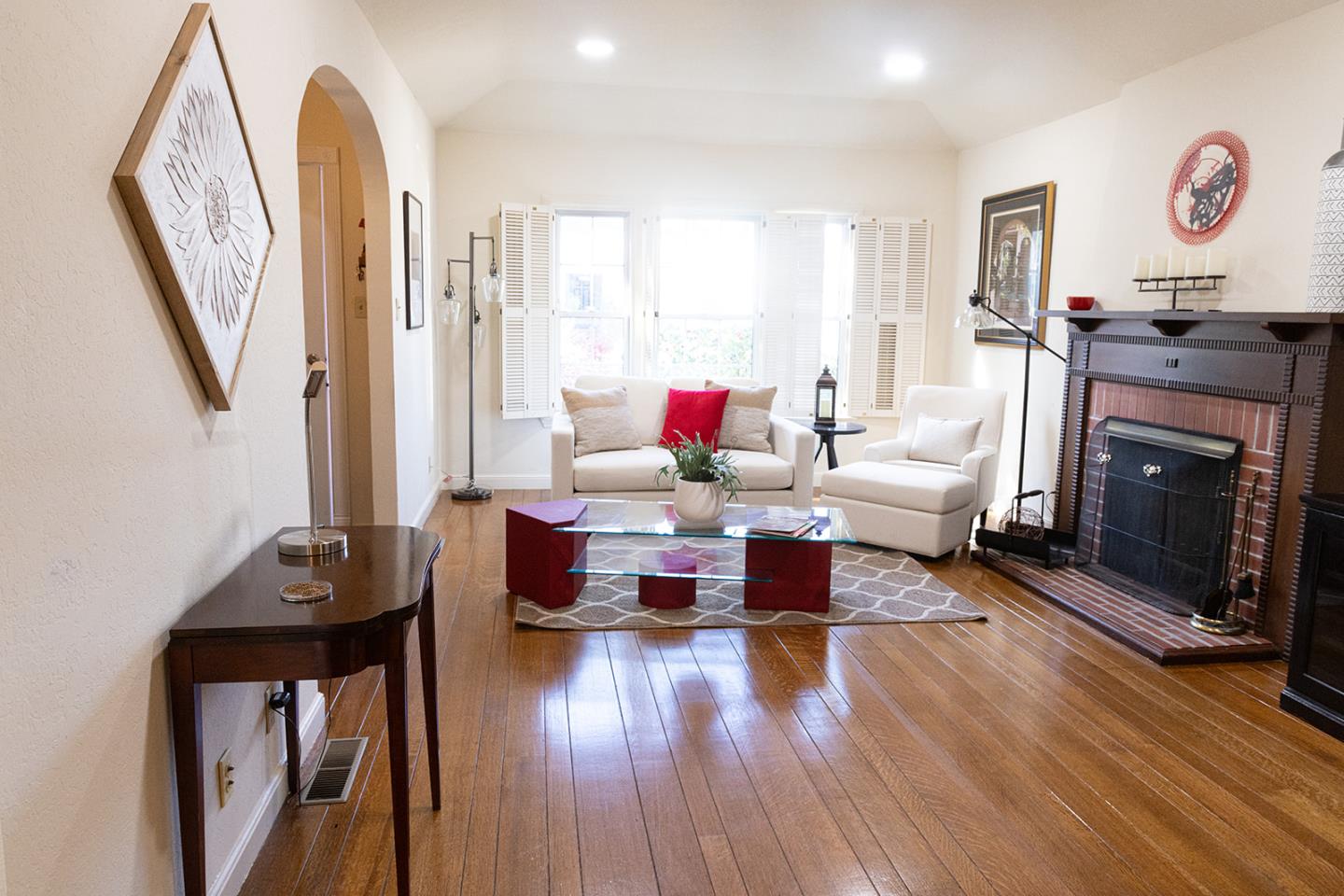 Detail Gallery Image 3 of 34 For 1541 Maple St, San Mateo,  CA 94402 - 2 Beds | 1 Baths