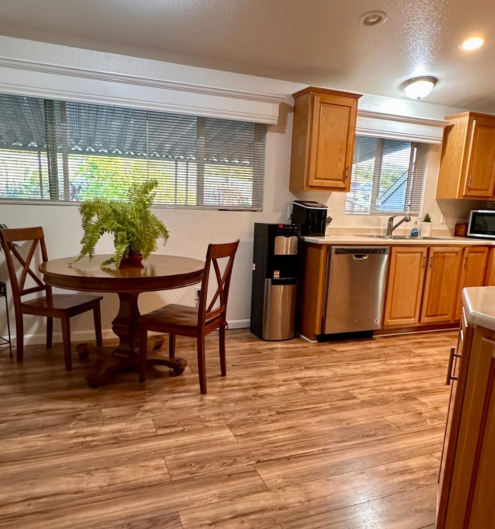 Detail Gallery Image 4 of 13 For 1900 California Highway 1 #92,  Moss Landing,  CA 95039 - 3 Beds | 2 Baths