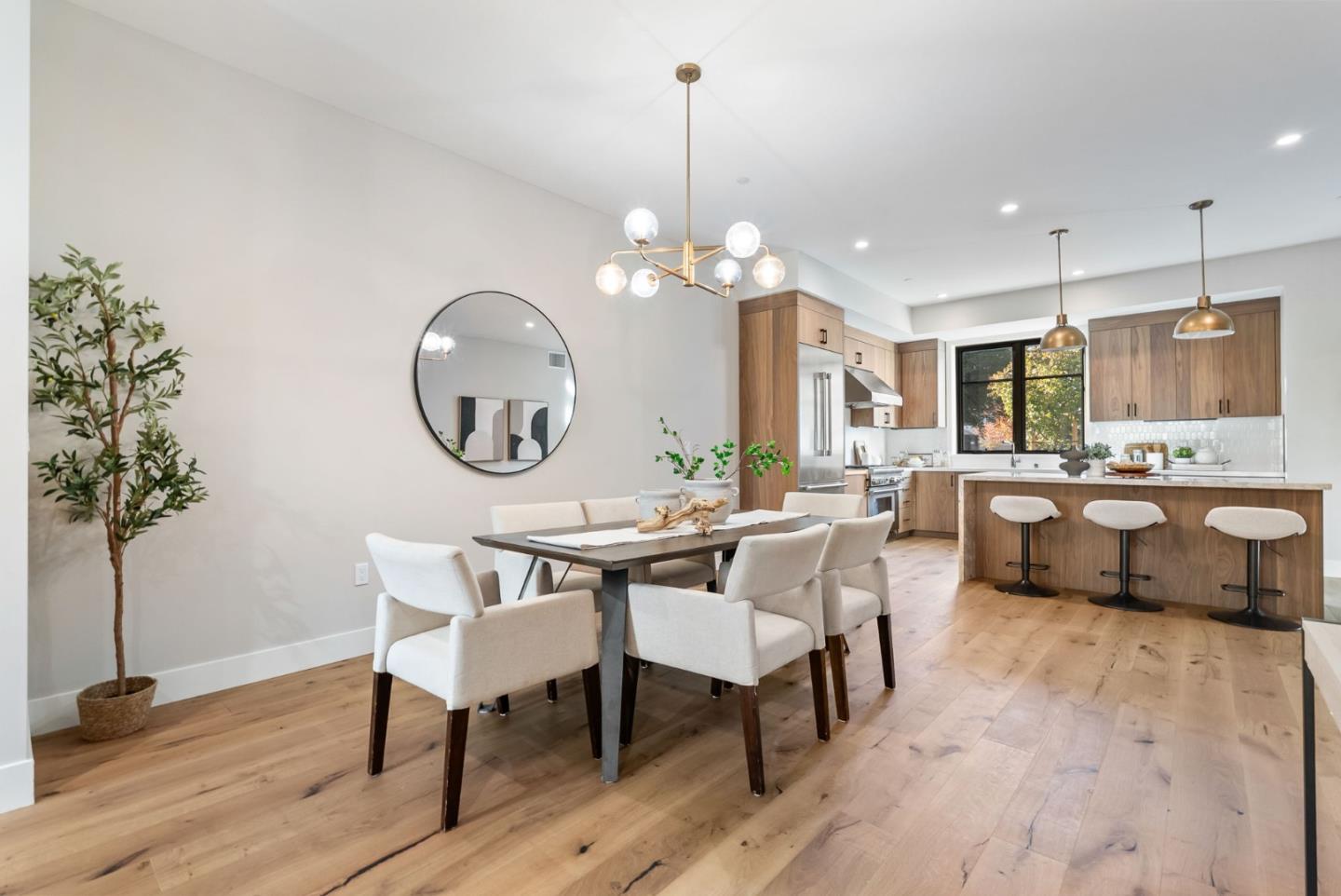 Detail Gallery Image 16 of 53 For 221 Hope St, Mountain View,  CA 94041 - 2 Beds | 2/1 Baths