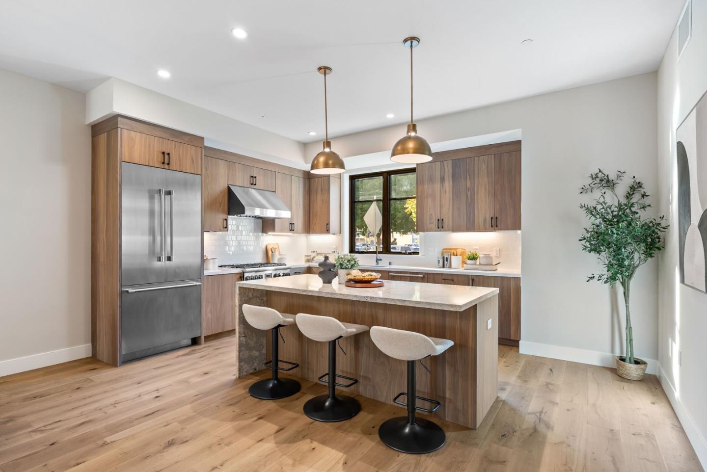 Detail Gallery Image 20 of 53 For 221 Hope St, Mountain View,  CA 94041 - 2 Beds | 2/1 Baths