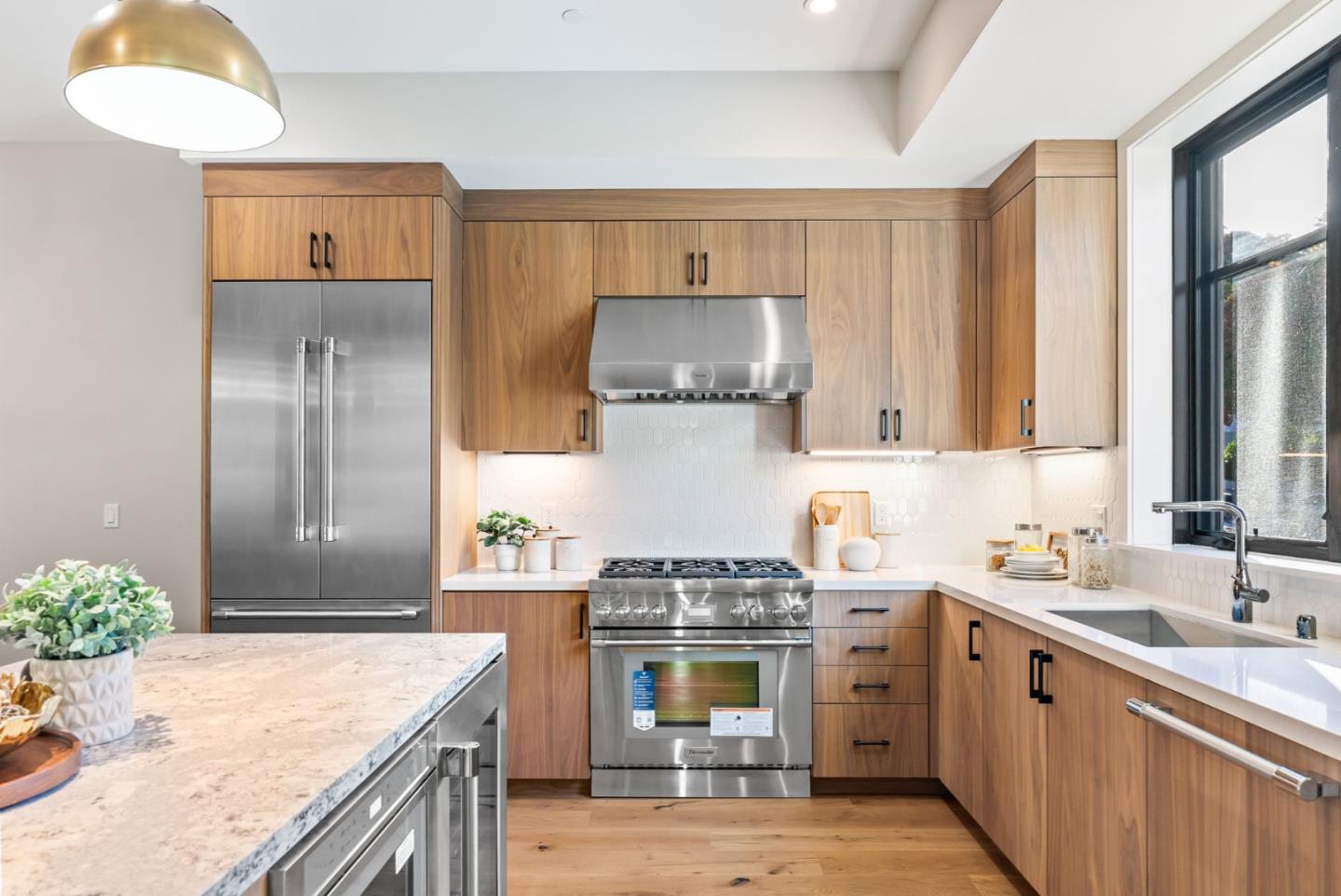 Detail Gallery Image 25 of 53 For 221 Hope St, Mountain View,  CA 94041 - 2 Beds | 2/1 Baths