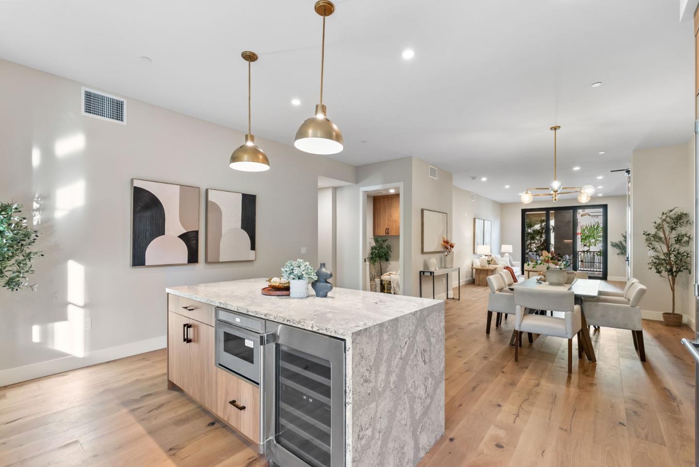 Detail Gallery Image 26 of 53 For 221 Hope St, Mountain View,  CA 94041 - 2 Beds | 2/1 Baths