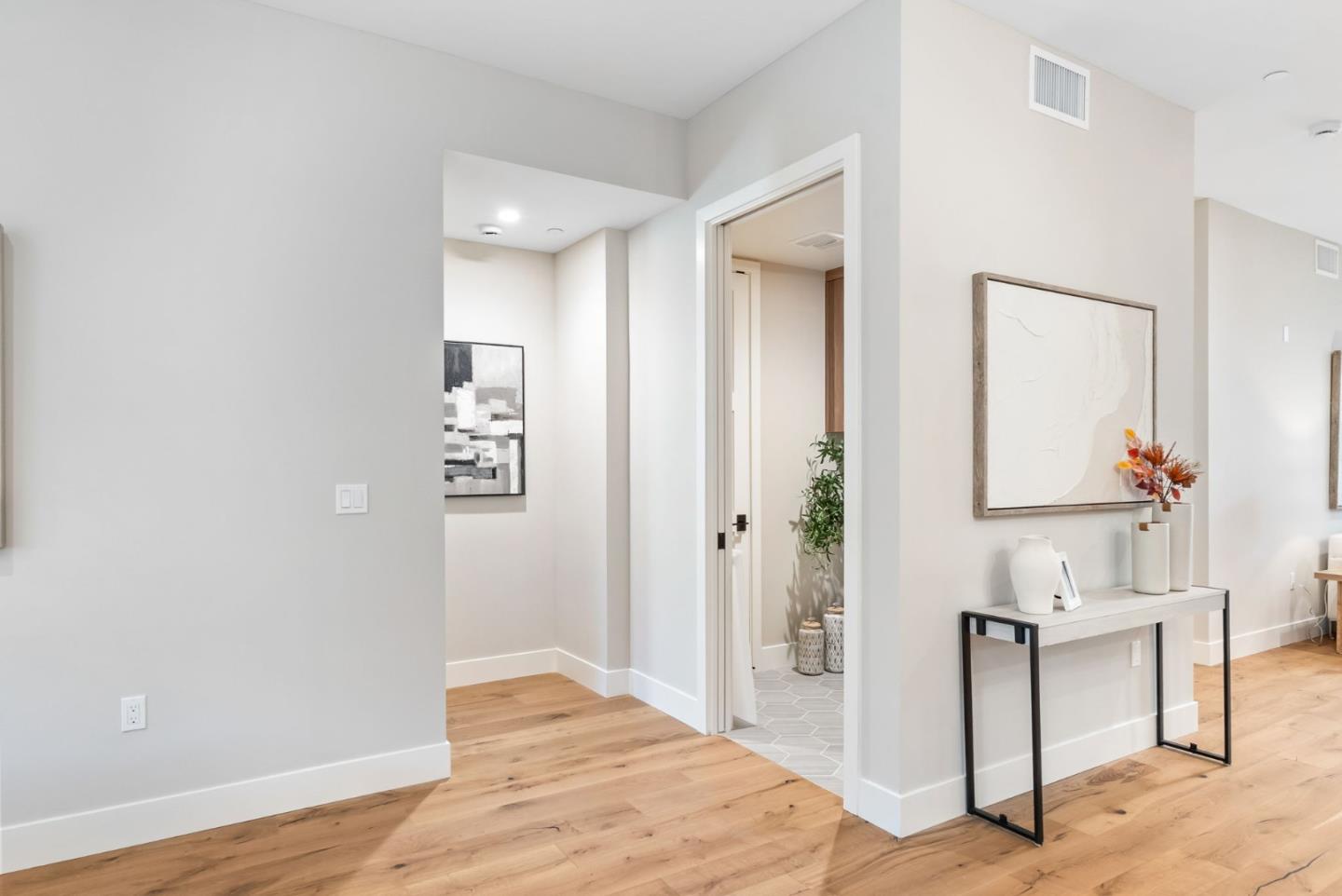 Detail Gallery Image 27 of 53 For 221 Hope St, Mountain View,  CA 94041 - 2 Beds | 2/1 Baths