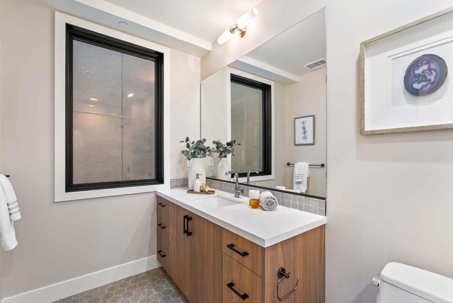 Detail Gallery Image 35 of 53 For 221 Hope St, Mountain View,  CA 94041 - 2 Beds | 2/1 Baths