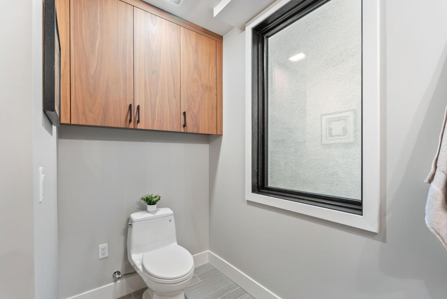 Detail Gallery Image 43 of 53 For 221 Hope St, Mountain View,  CA 94041 - 2 Beds | 2/1 Baths