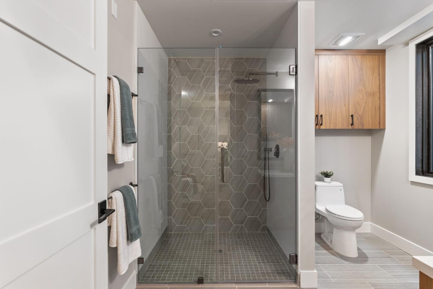 Detail Gallery Image 44 of 53 For 221 Hope St, Mountain View,  CA 94041 - 2 Beds | 2/1 Baths