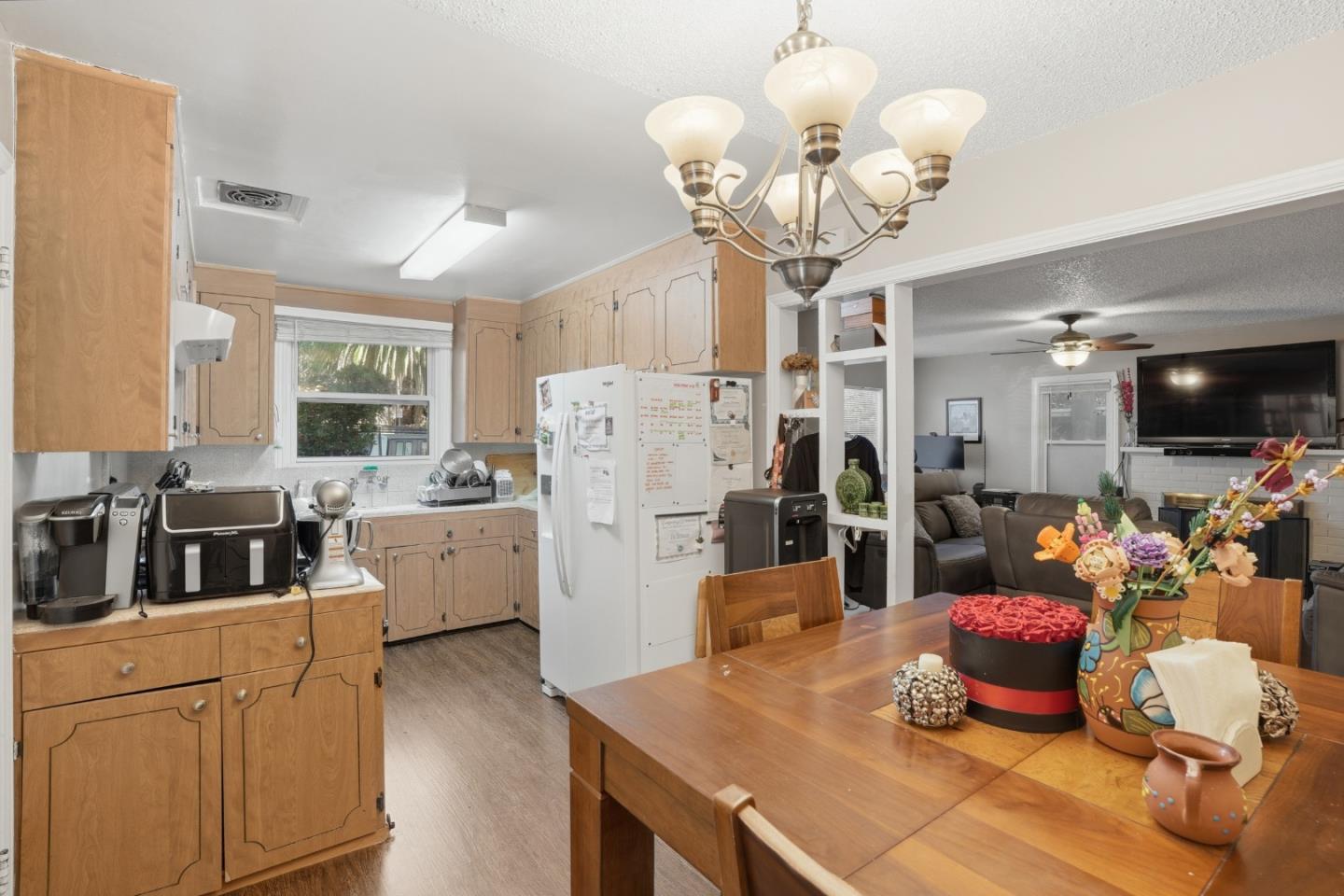 Detail Gallery Image 13 of 34 For 1908 Cooley Ave, East Palo Alto,  CA 94303 - 3 Beds | 1 Baths