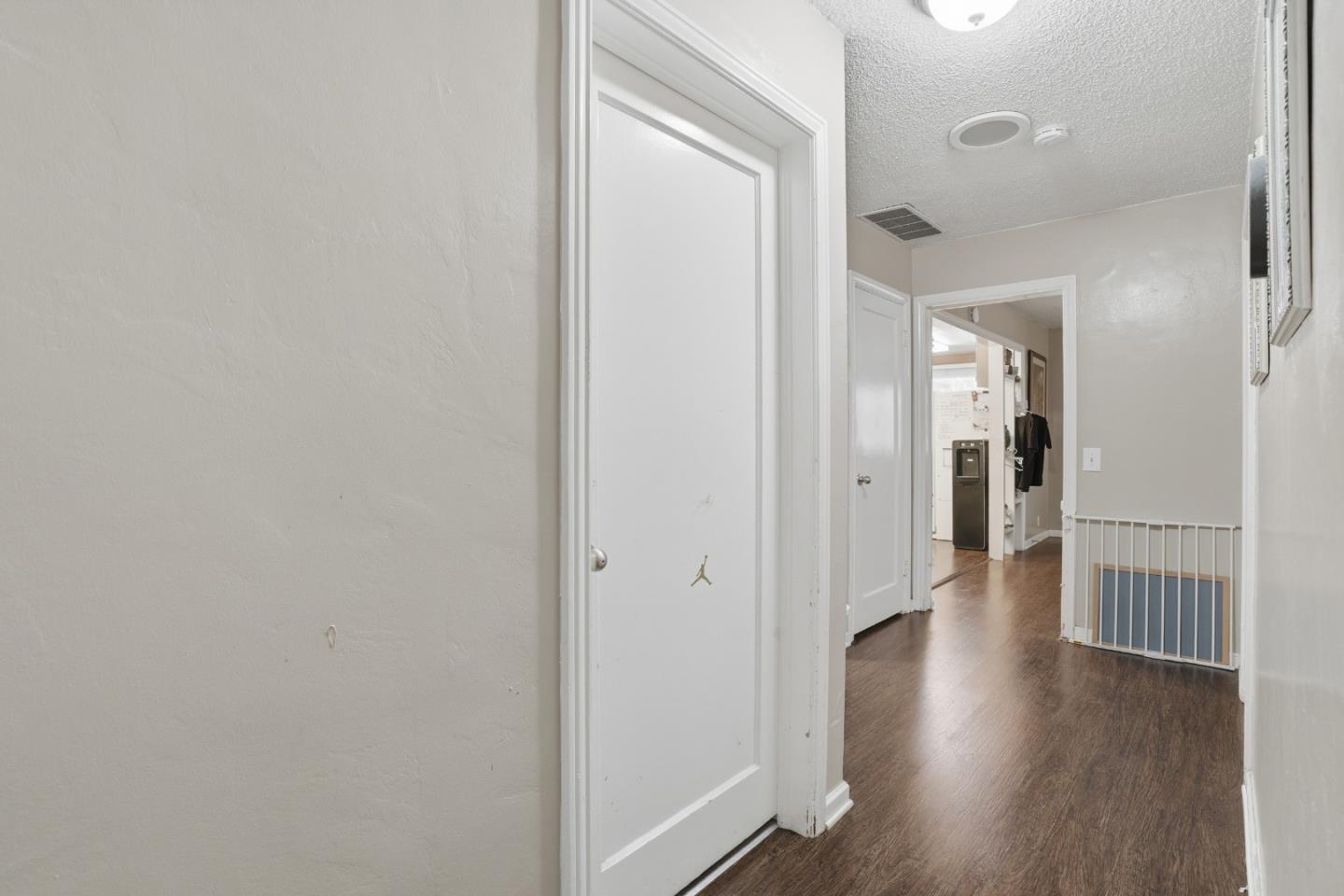 Detail Gallery Image 24 of 34 For 1908 Cooley Ave, East Palo Alto,  CA 94303 - 3 Beds | 1 Baths