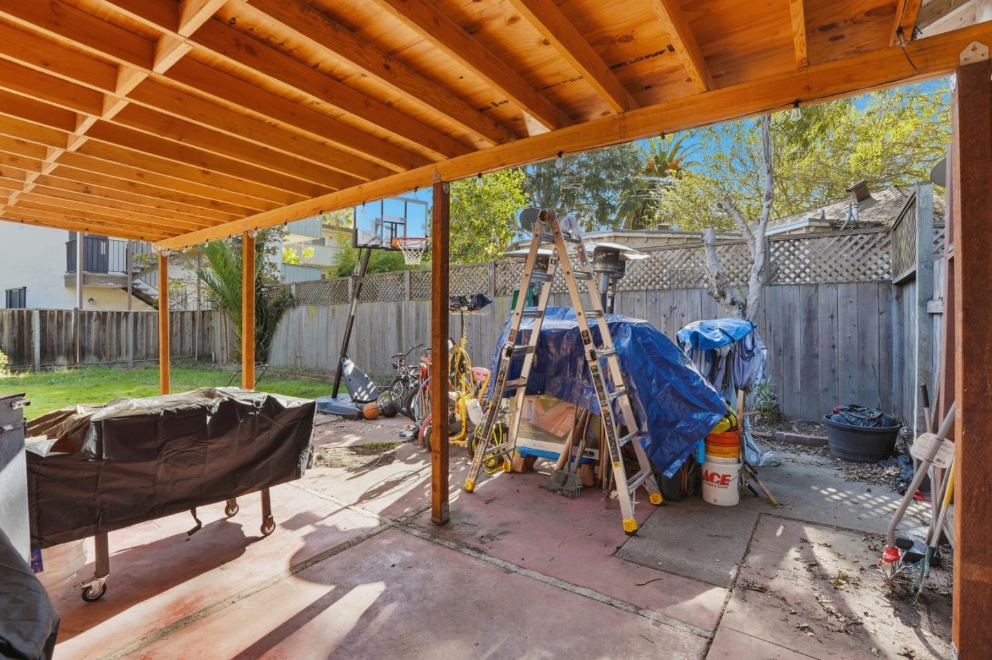 Detail Gallery Image 28 of 34 For 1908 Cooley Ave, East Palo Alto,  CA 94303 - 3 Beds | 1 Baths