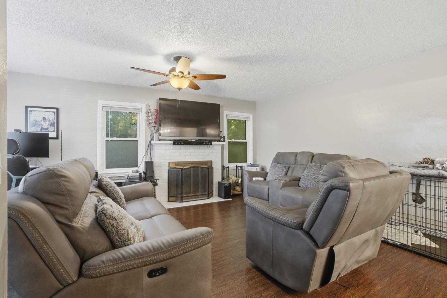 Detail Gallery Image 6 of 34 For 1908 Cooley Ave, East Palo Alto,  CA 94303 - 3 Beds | 1 Baths