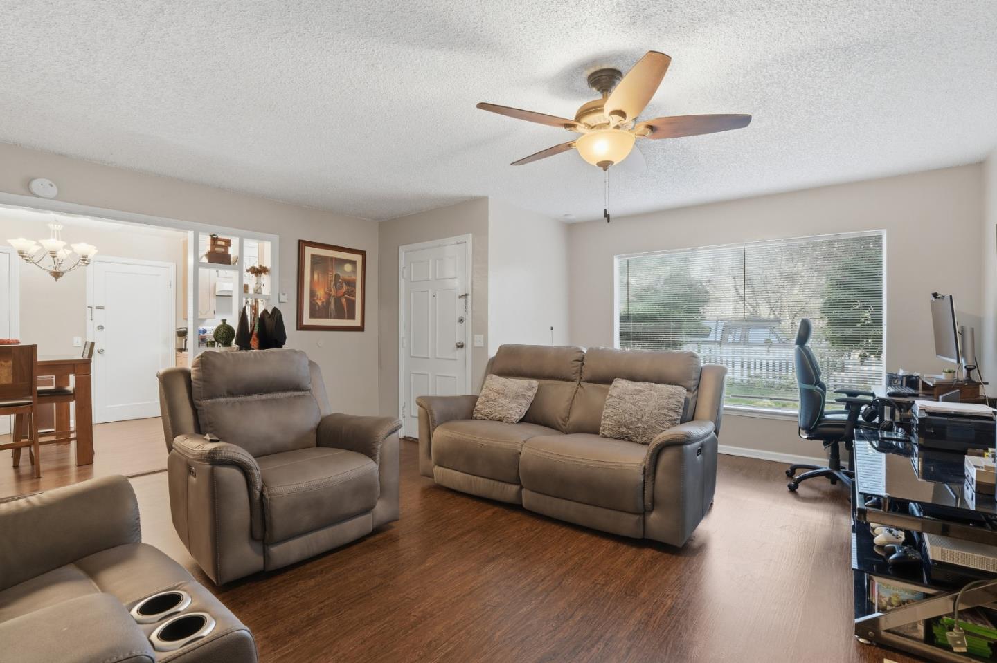 Detail Gallery Image 7 of 34 For 1908 Cooley Ave, East Palo Alto,  CA 94303 - 3 Beds | 1 Baths