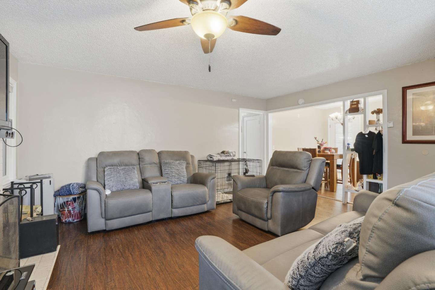 Detail Gallery Image 8 of 34 For 1908 Cooley Ave, East Palo Alto,  CA 94303 - 3 Beds | 1 Baths