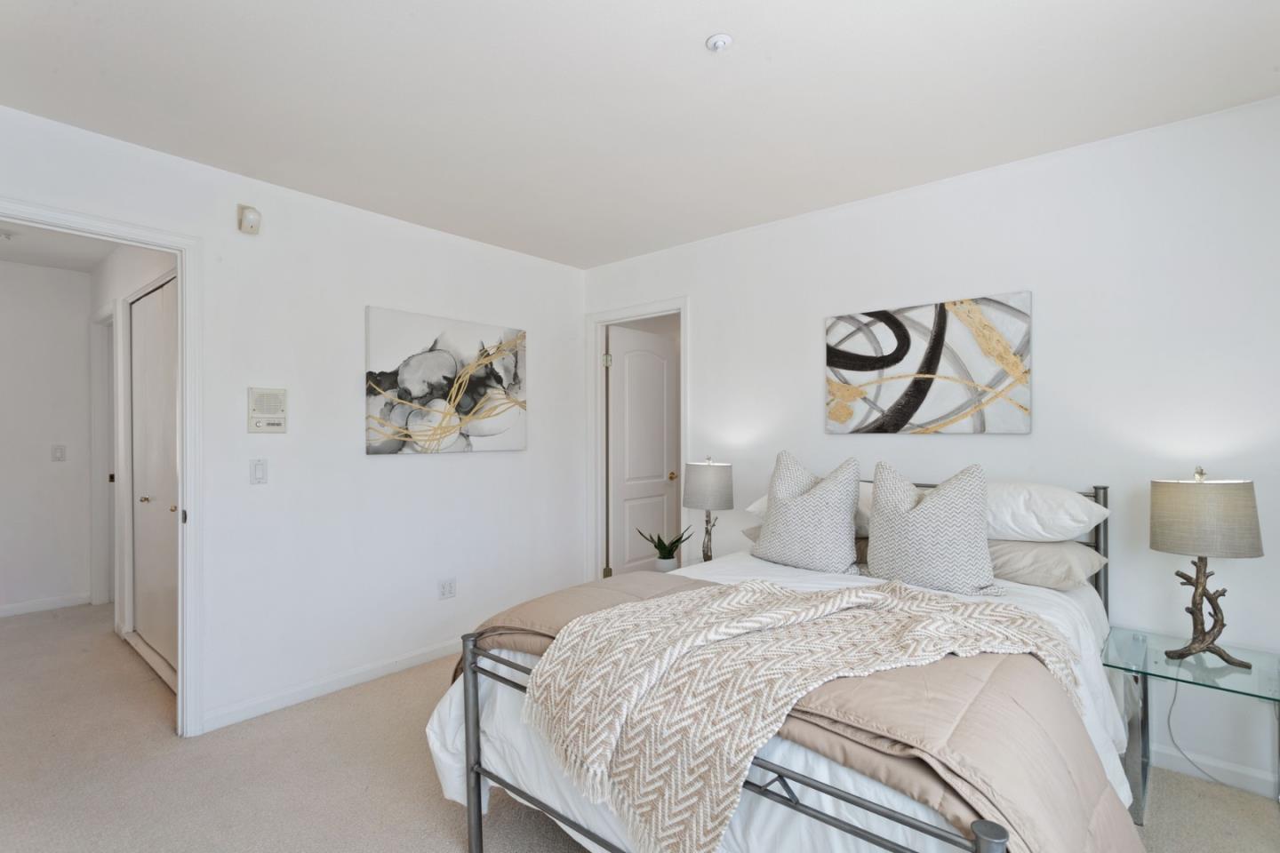 Detail Gallery Image 9 of 14 For 2573 Park Blvd #U204,  Palo Alto,  CA 94306 - 2 Beds | 2/1 Baths