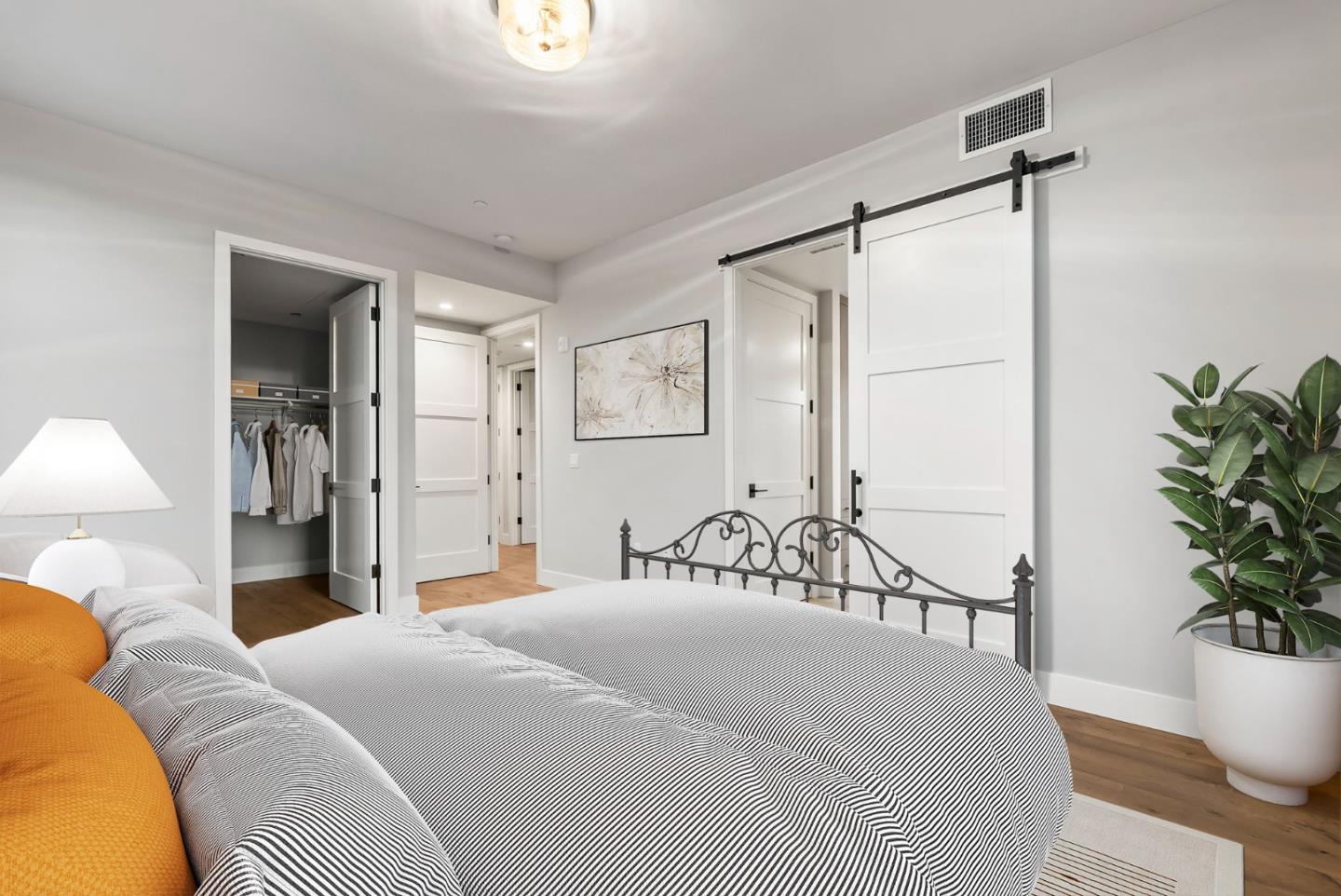 Detail Gallery Image 19 of 42 For 231 Hope St, Mountain View,  CA 94041 - 3 Beds | 3/1 Baths